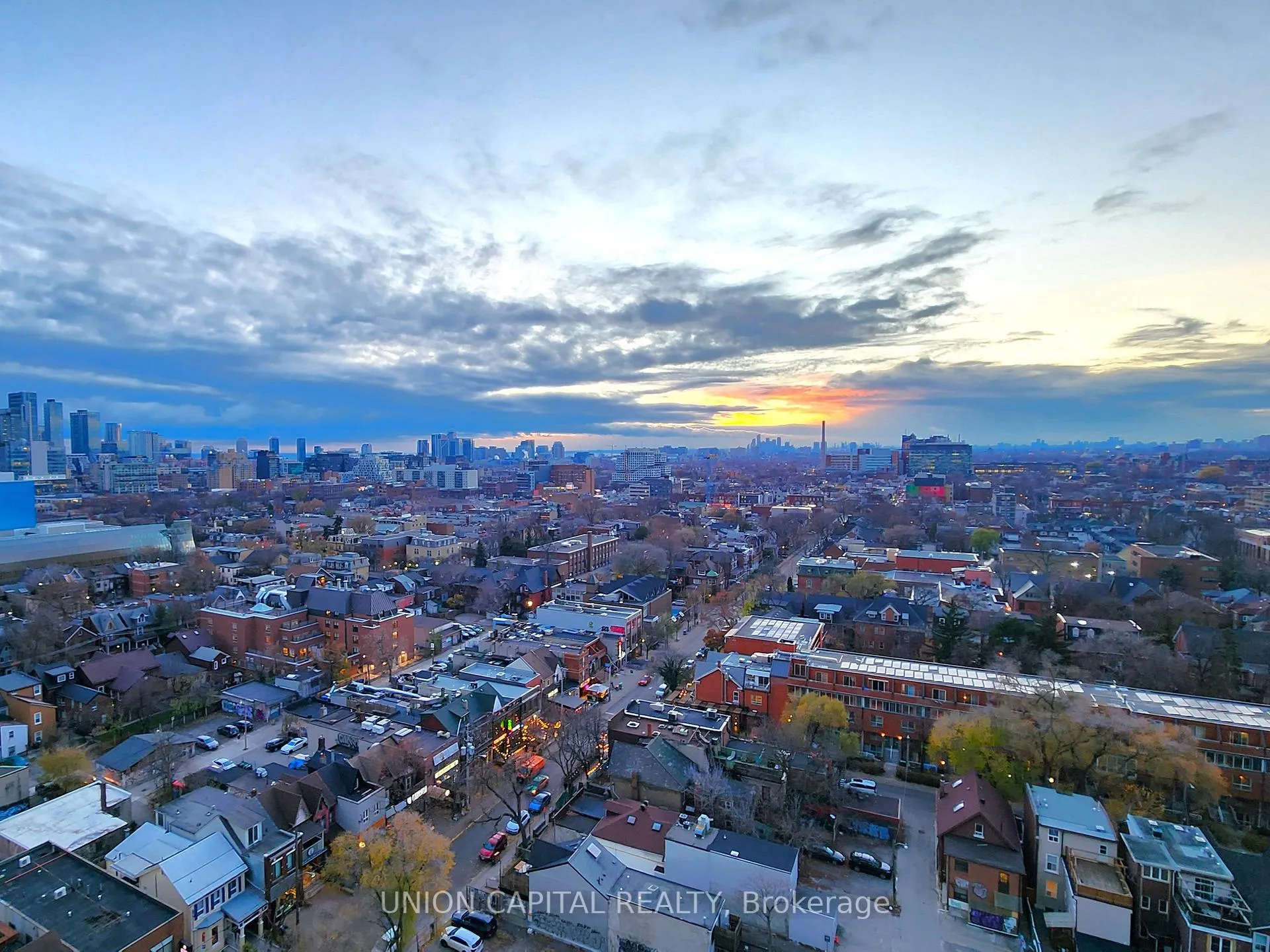 Photo 2 of Unit 1601, 195 McCaul Street, Toronto, Kensington-Chinatown — HOMEH