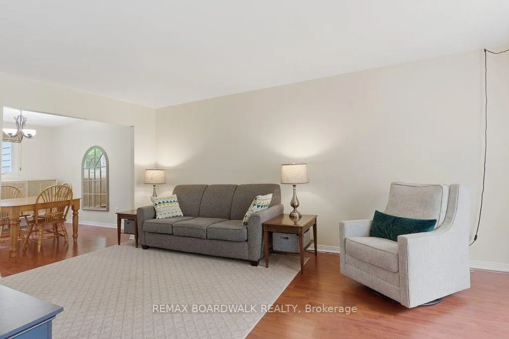 Photo 4 of 4 Glen Park Drive, Ottawa, Blackburn Hamlet (South) — HOMEH