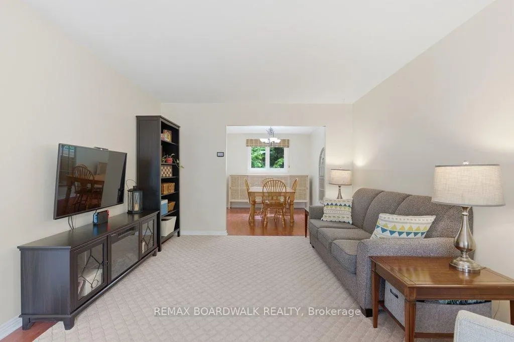 Photo 5 of 4 Glen Park Drive, Ottawa, Blackburn Hamlet (South) — HOMEH
