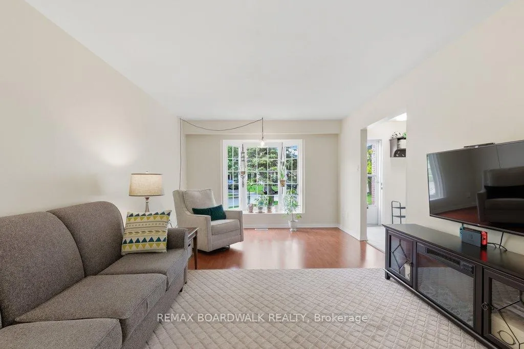 Photo 6 of 4 Glen Park Drive, Ottawa, Blackburn Hamlet (South) — HOMEH