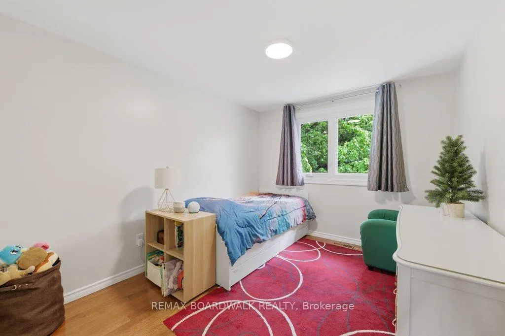 Photo 16 of 4 Glen Park Drive, Ottawa, Blackburn Hamlet (South) — HOMEH