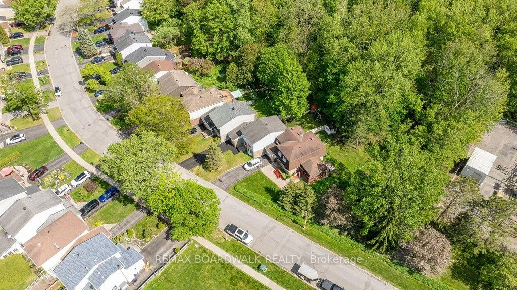 Photo 33 of 4 Glen Park Drive, Ottawa, Blackburn Hamlet (South) — HOMEH