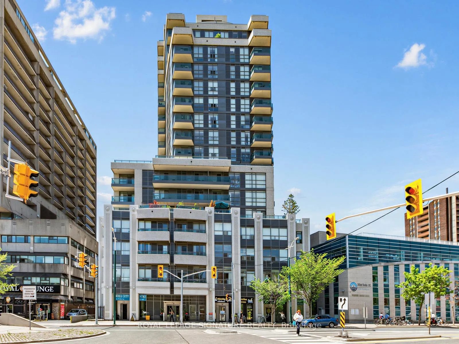 Photo 1 of Unit 409, 736 Spadina Avenue, Toronto, University — HOMEH