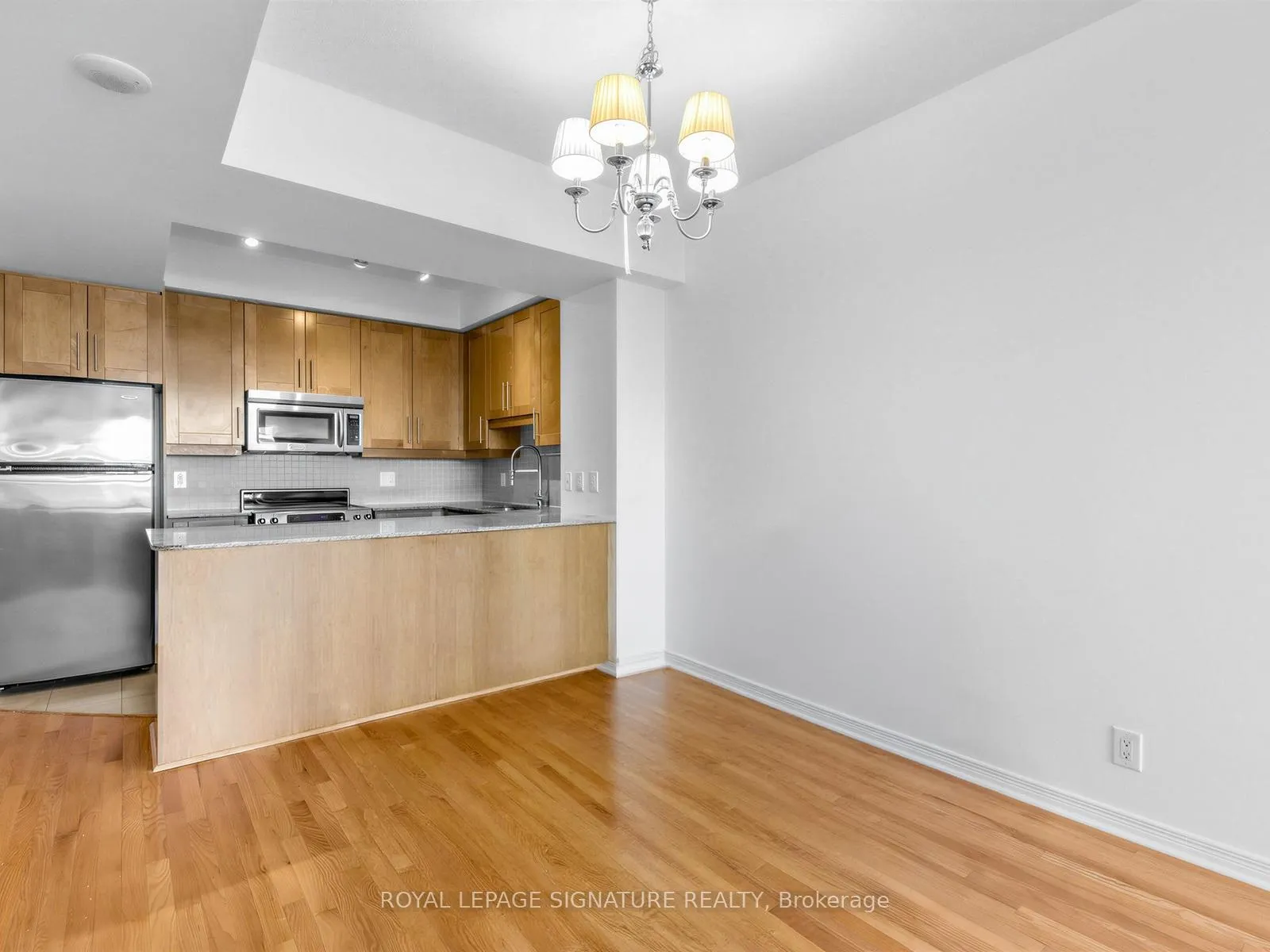 Photo 8 of Unit 409, 736 Spadina Avenue, Toronto, University — HOMEH