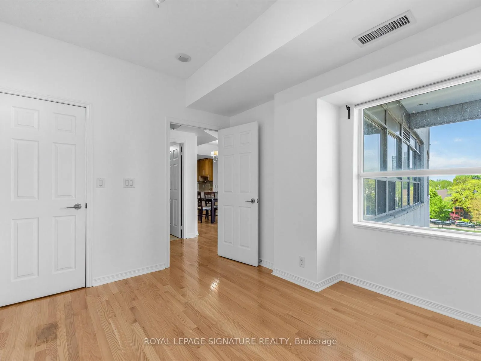 Photo 12 of Unit 409, 736 Spadina Avenue, Toronto, University — HOMEH