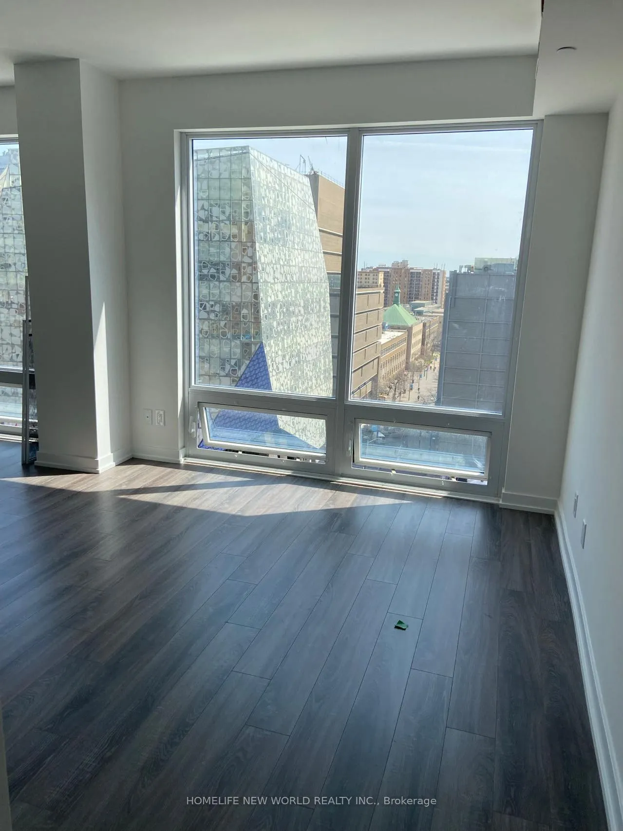 Photo 4 of Unit 902, 20 Edward Street, Toronto, Bay Street Corridor — HOMEH