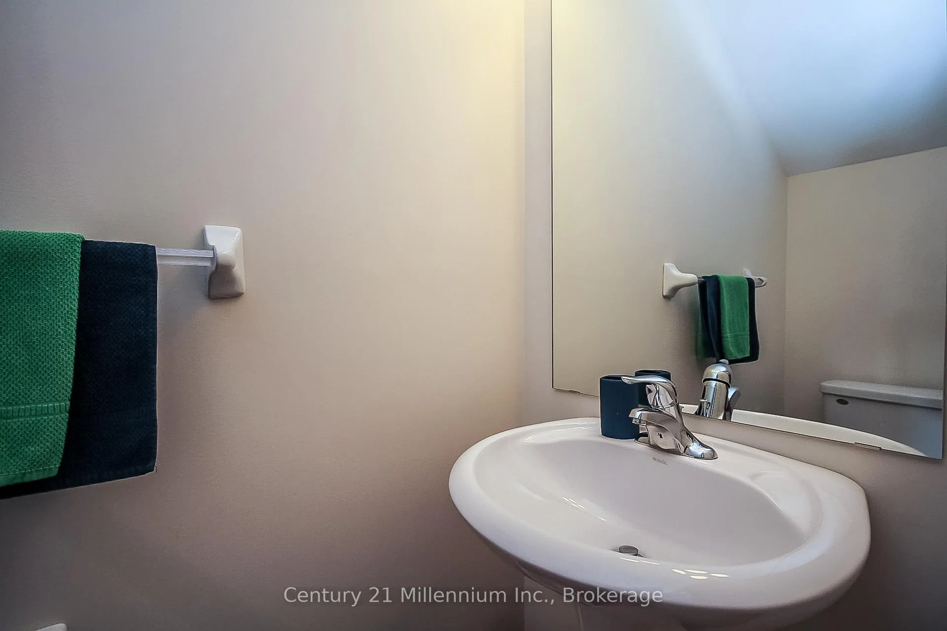 Photo 33 of Unit 7, 104 Farm Gate Road, Blue Mountains — HOMEH