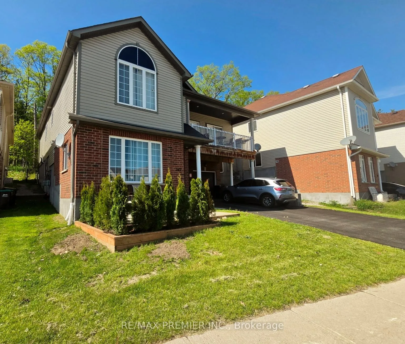 Photo 1 of Unit Unit B, 342 Edgehill Drive, Barrie, Edgehill Drive — HOMEH