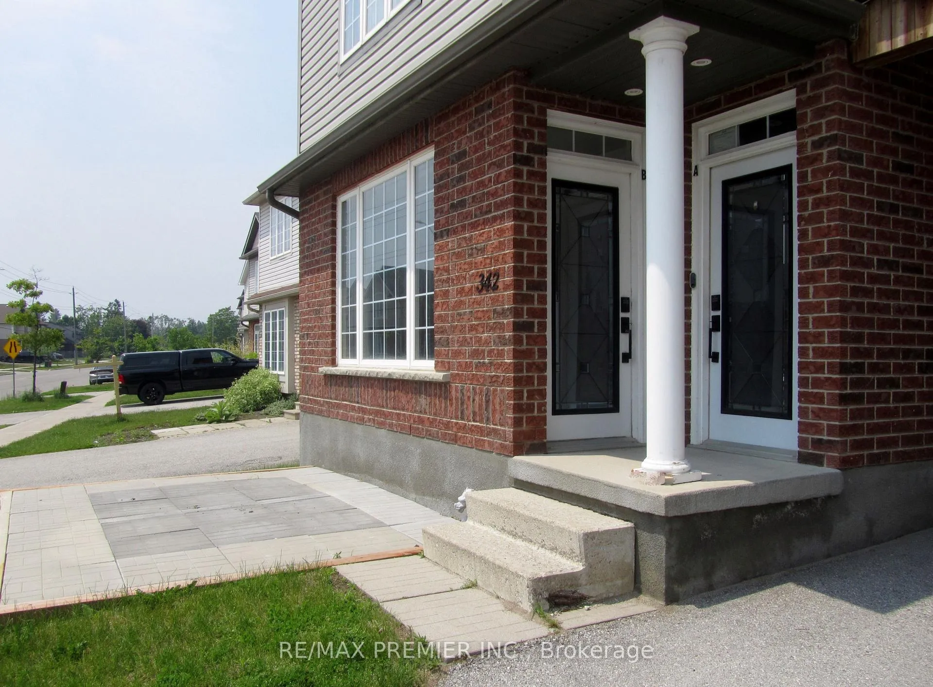 Photo 3 of Unit Unit B, 342 Edgehill Drive, Barrie, Edgehill Drive — HOMEH