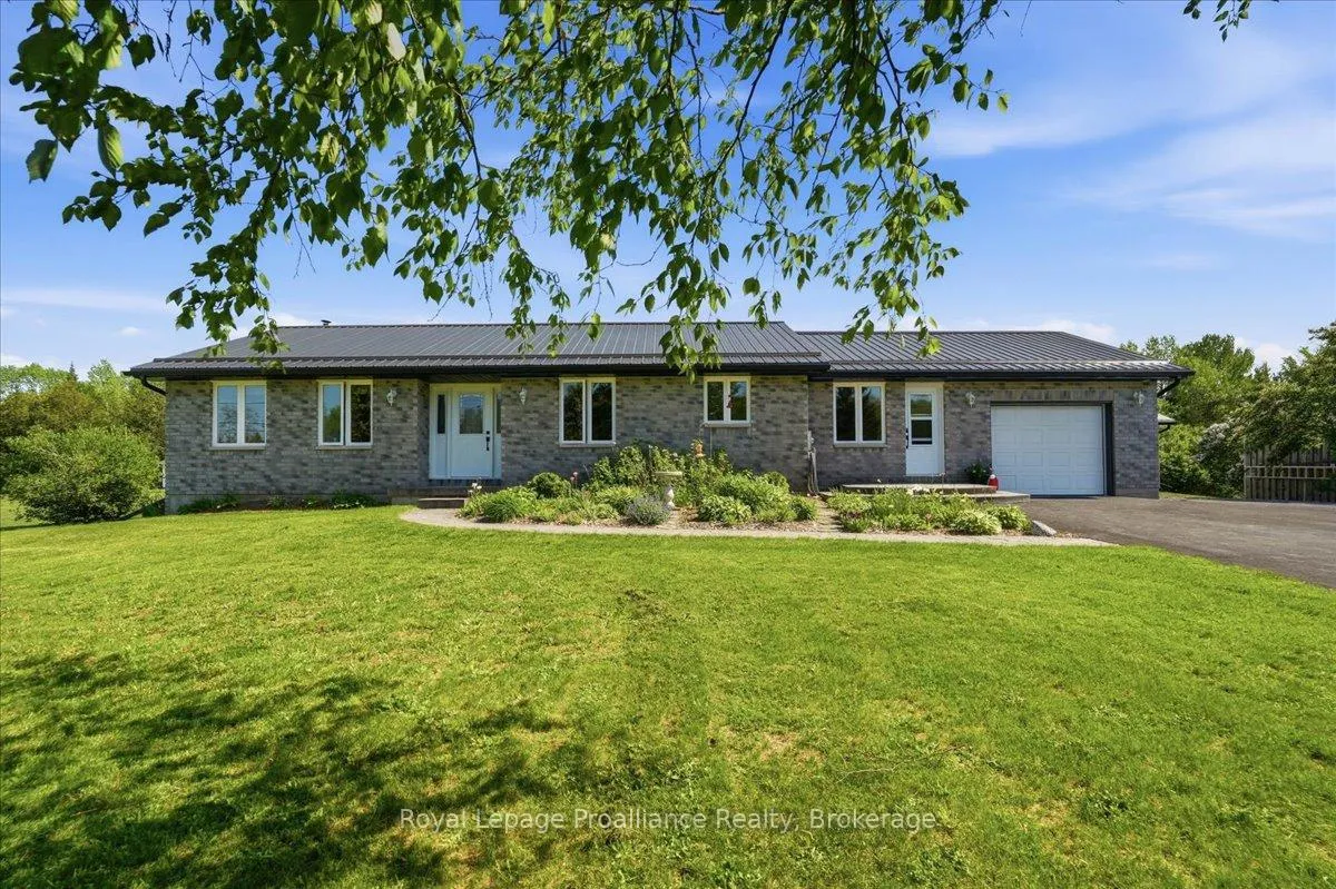 Photo 2 of 330 Thrasher Road, Belleville, Thurlow Ward — HOMEH