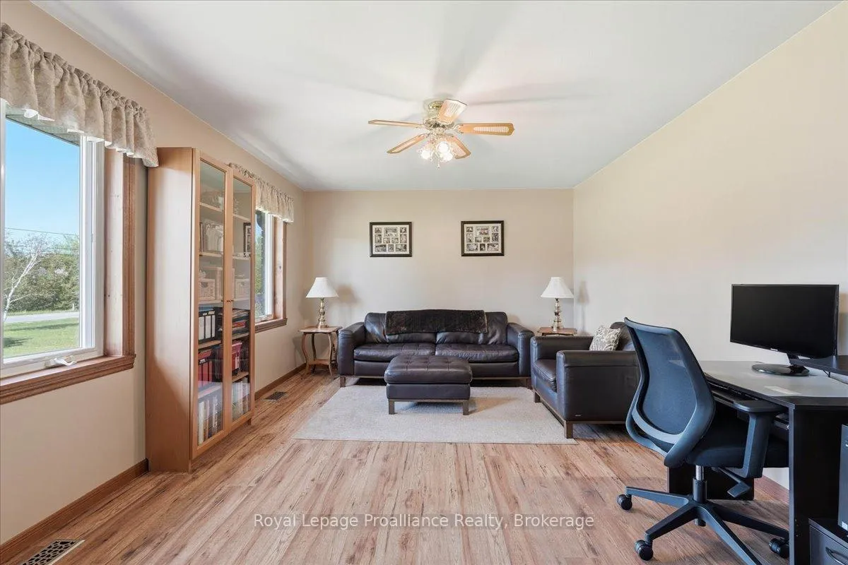 Photo 10 of 330 Thrasher Road, Belleville, Thurlow Ward — HOMEH