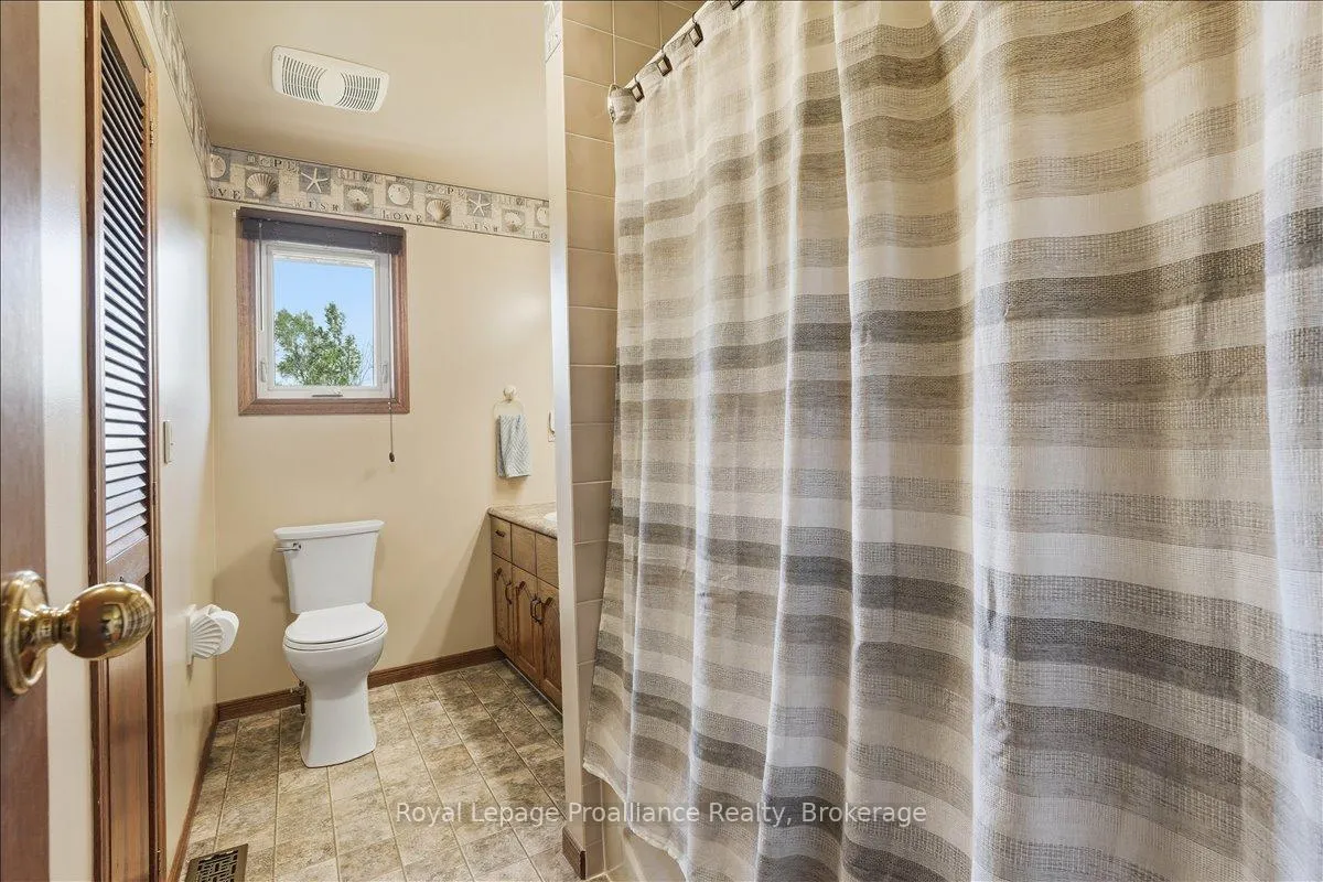 Photo 17 of 330 Thrasher Road, Belleville, Thurlow Ward — HOMEH