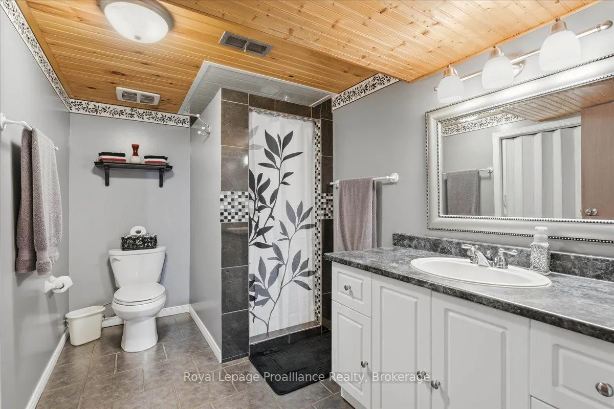Photo 28 of 330 Thrasher Road, Belleville, Thurlow Ward — HOMEH