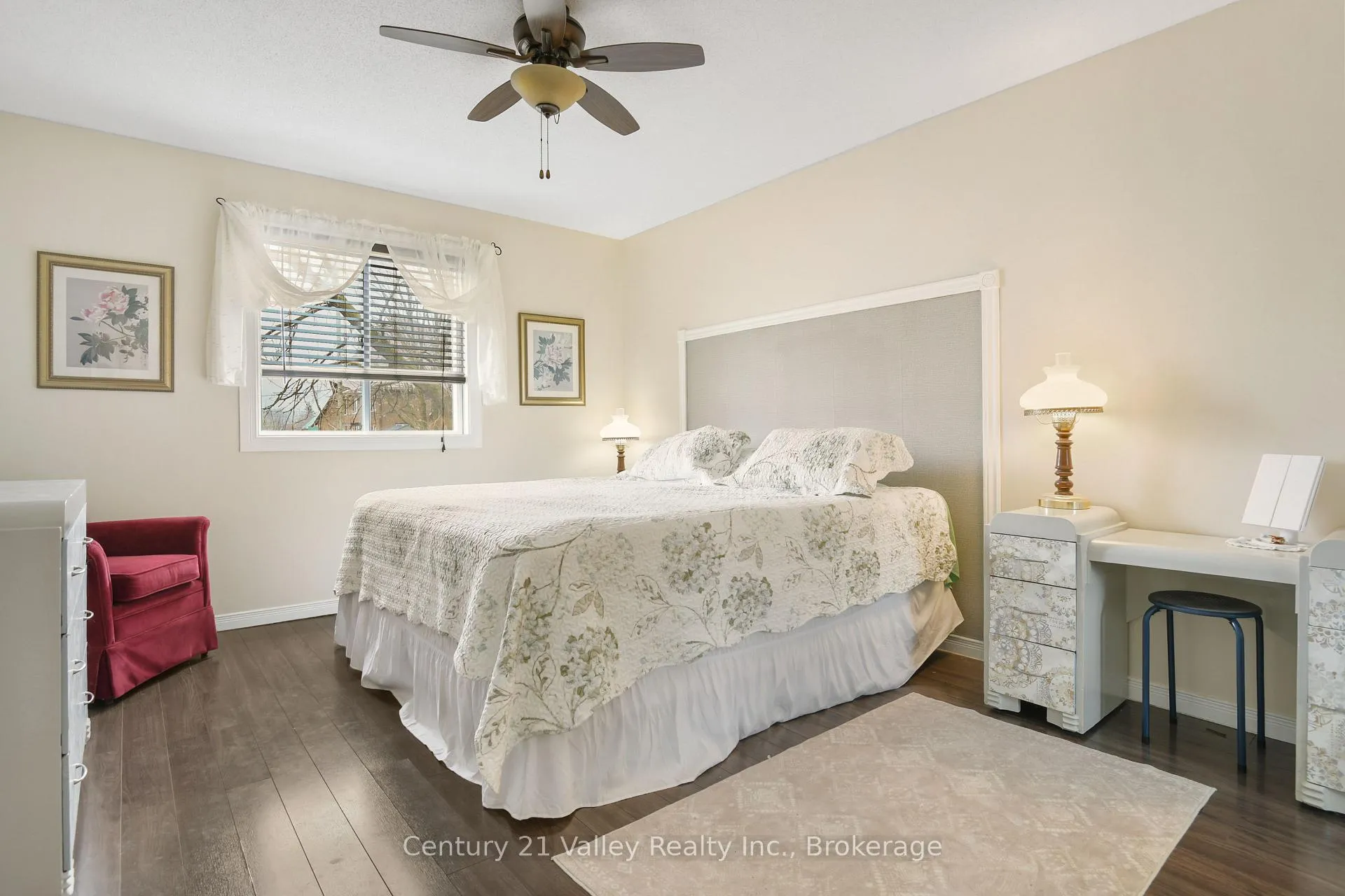 Photo 12 of 99 Queen Street N, Renfrew — HOMEH