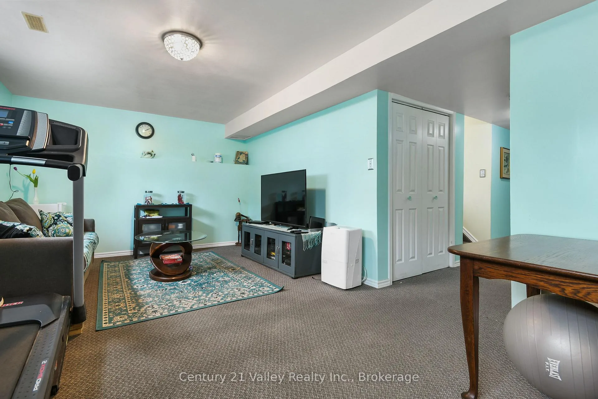 Photo 21 of 99 Queen Street N, Renfrew — HOMEH