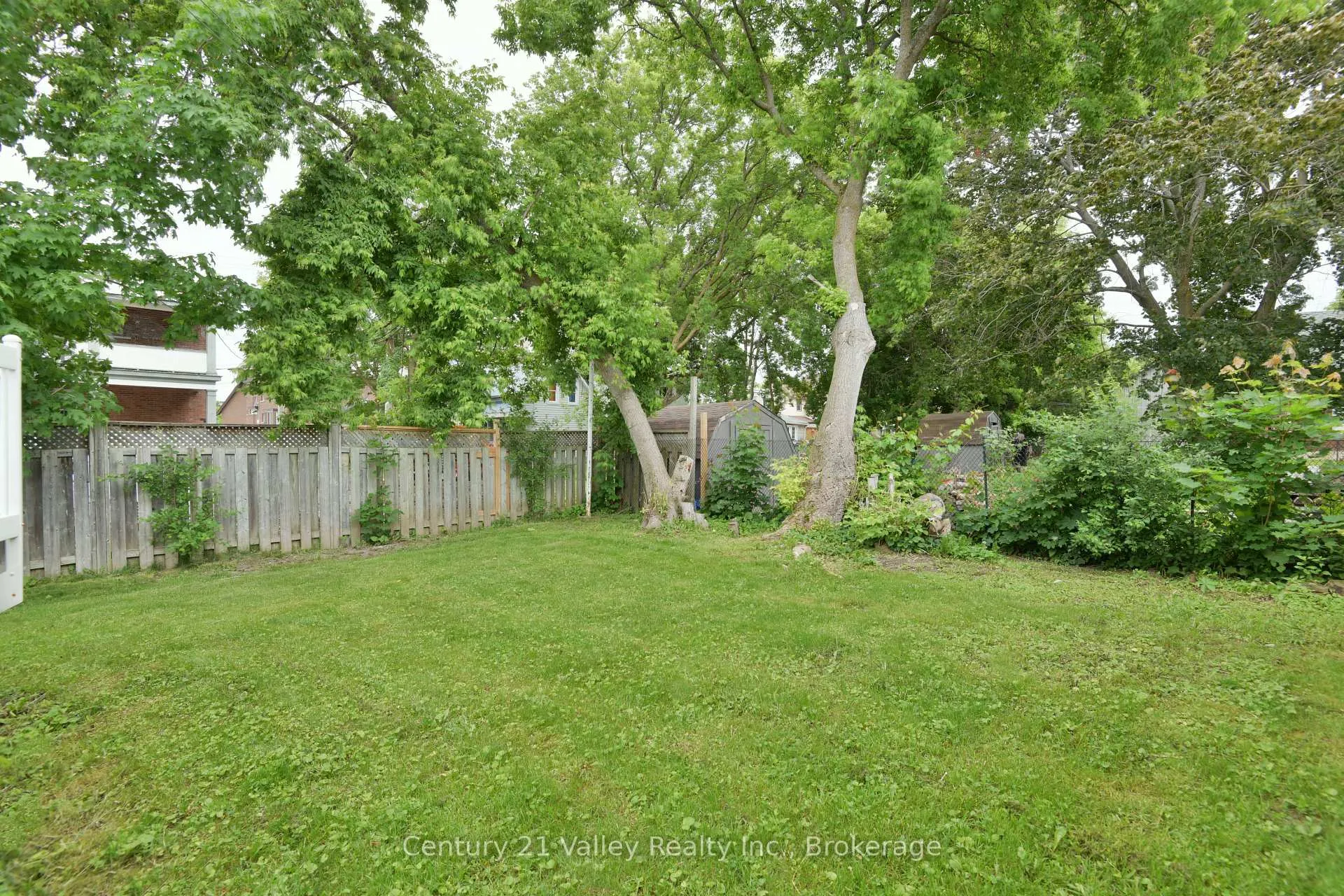 Photo 39 of 99 Queen Street N, Renfrew — HOMEH