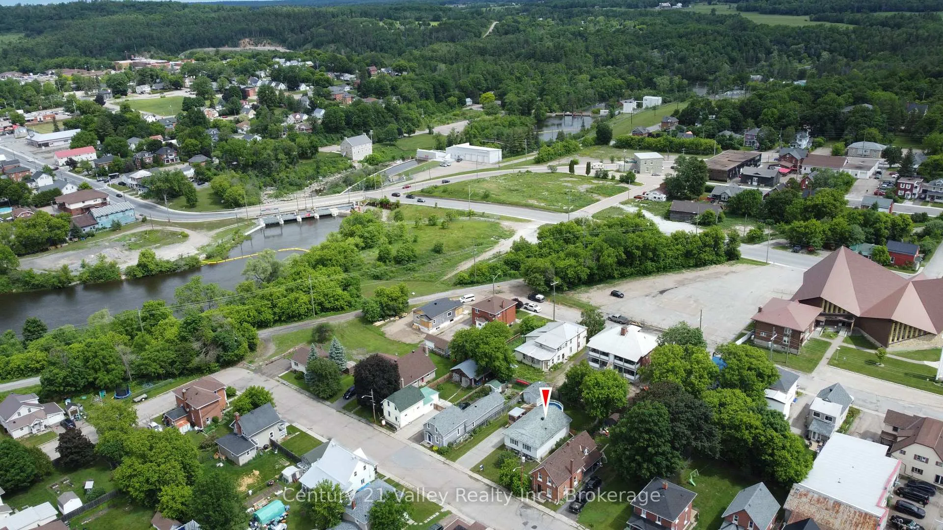 Photo 44 of 99 Queen Street N, Renfrew — HOMEH