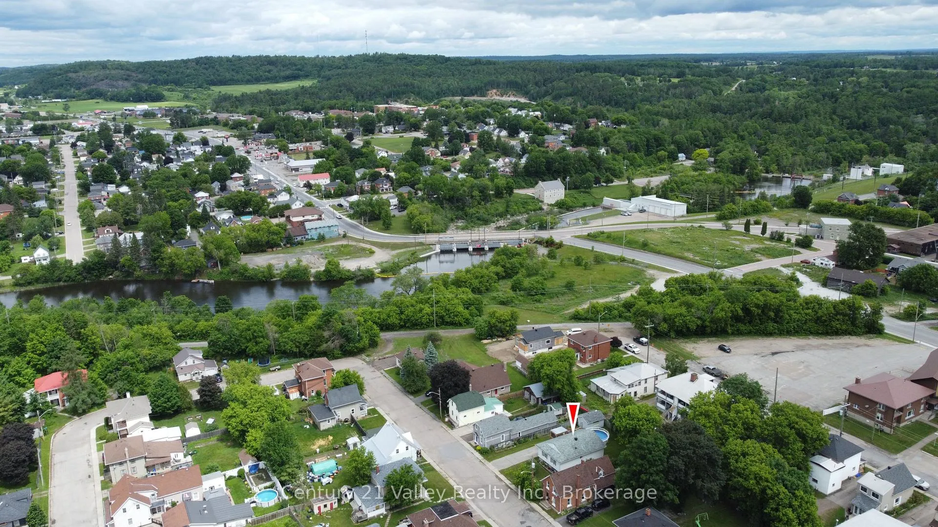 Photo 45 of 99 Queen Street N, Renfrew — HOMEH