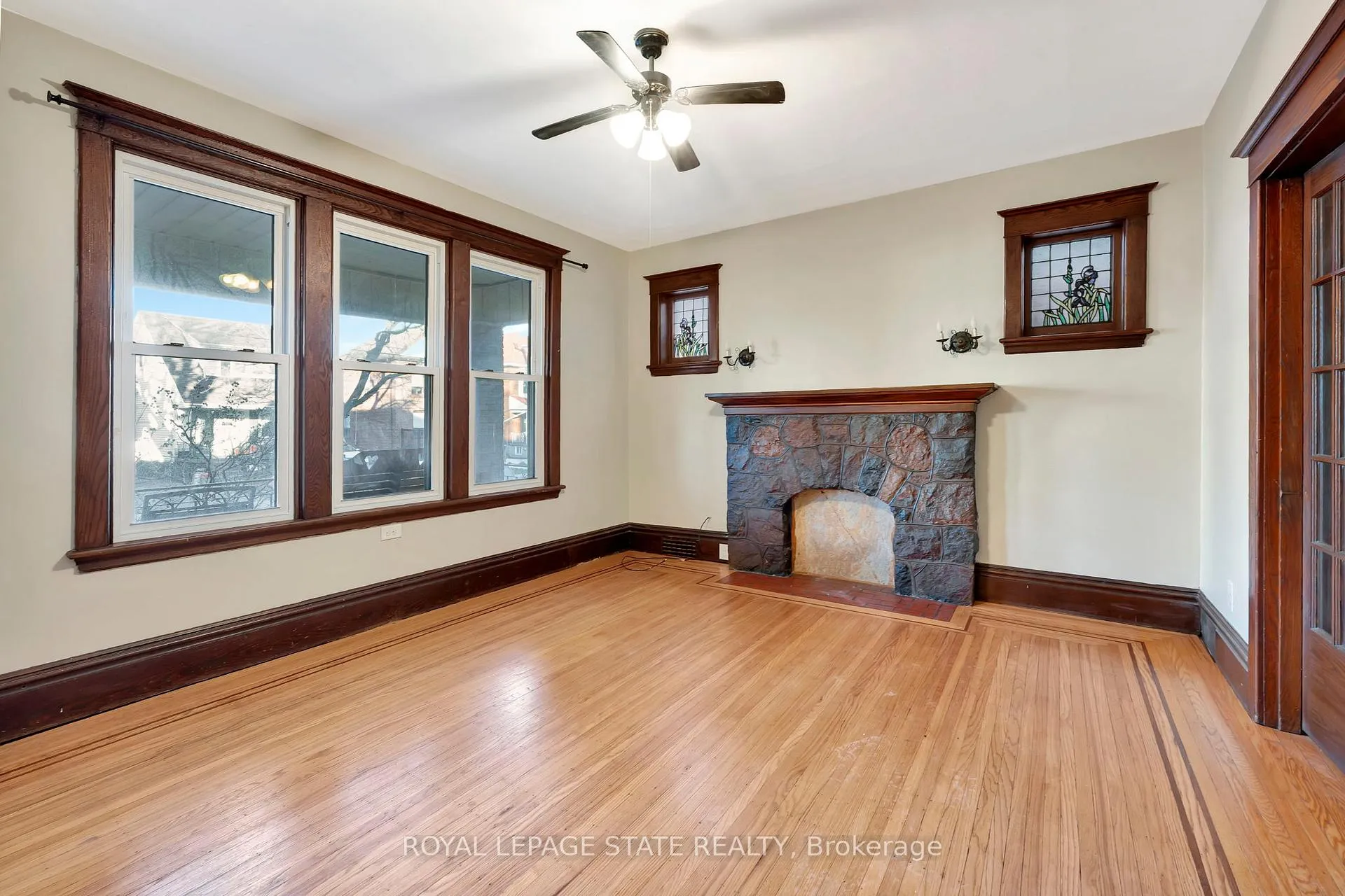 Photo 6 of 70 Belview Avenue, Hamilton, Crown Point — HOMEH