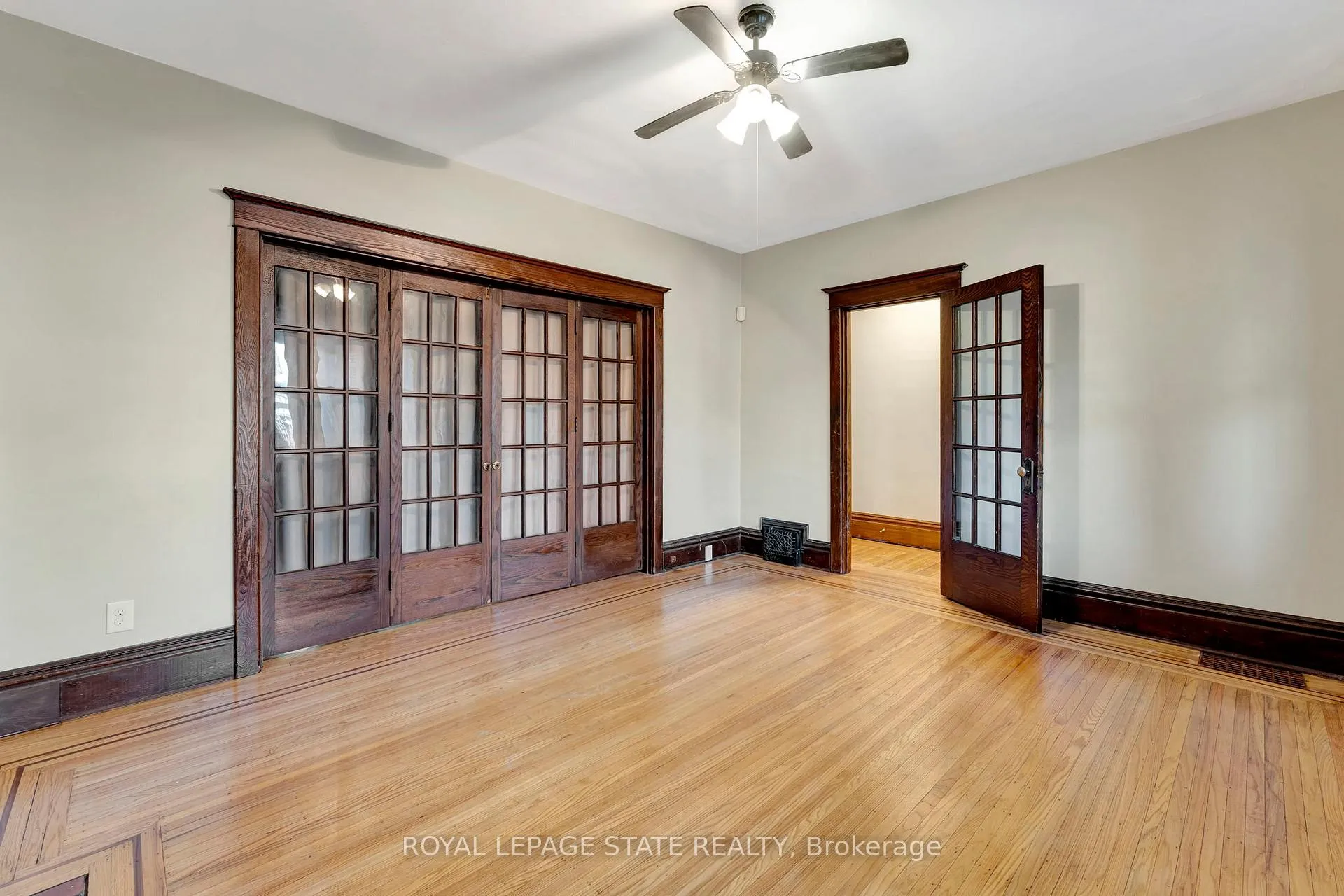 Photo 7 of 70 Belview Avenue, Hamilton, Crown Point — HOMEH
