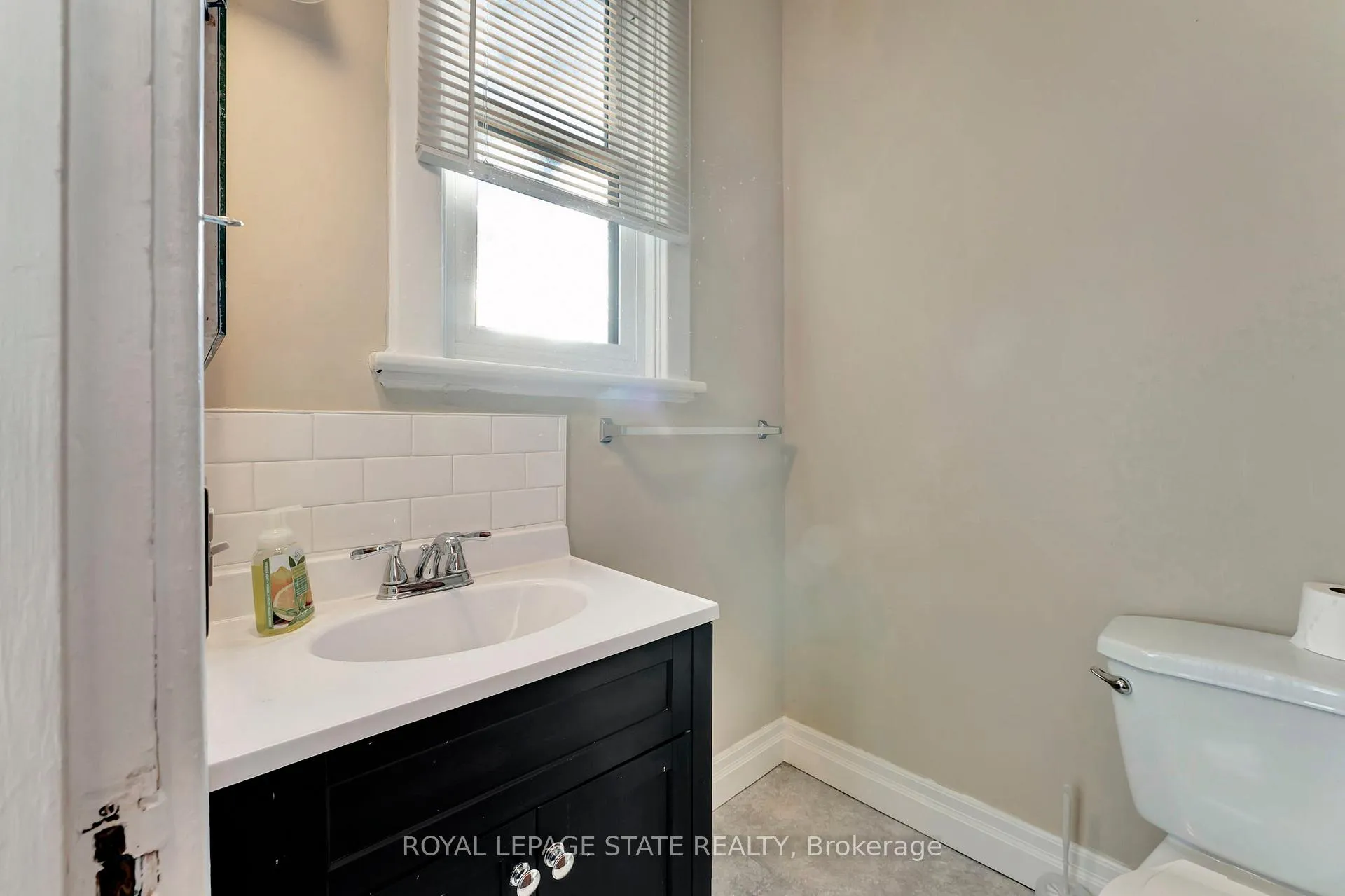 Photo 12 of 70 Belview Avenue, Hamilton, Crown Point — HOMEH