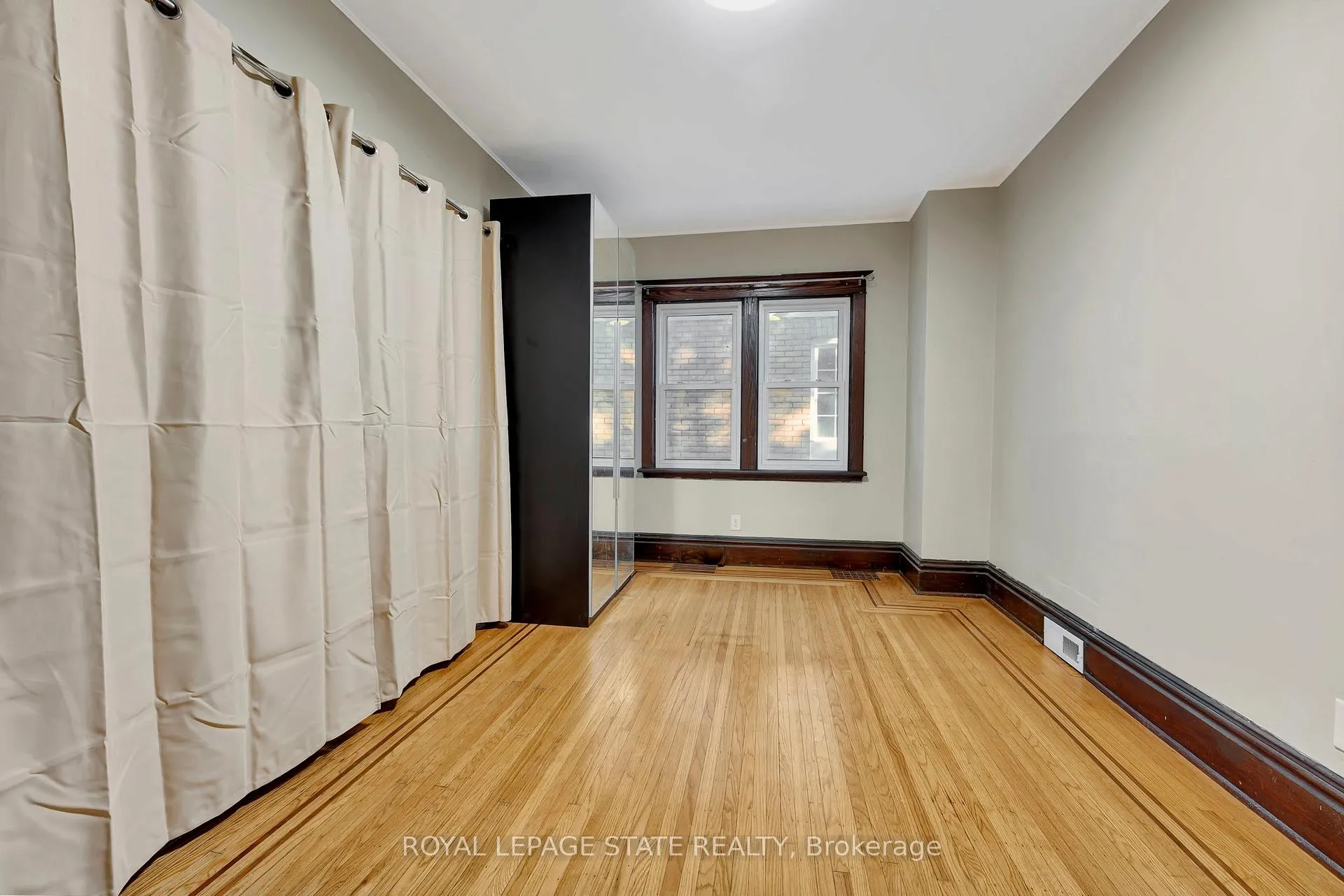Photo 15 of 70 Belview Avenue, Hamilton, Crown Point — HOMEH