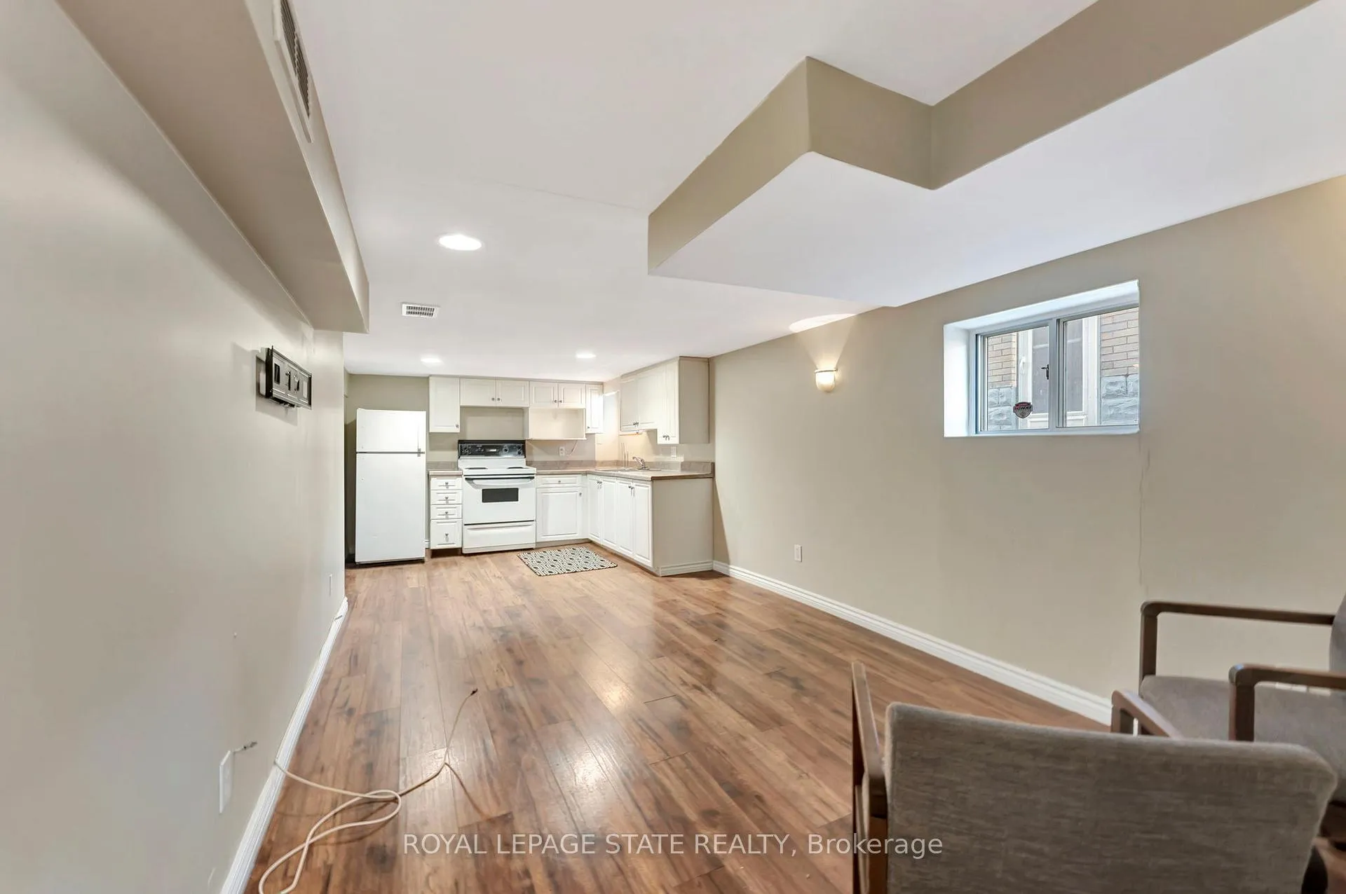Photo 28 of 70 Belview Avenue, Hamilton, Crown Point — HOMEH