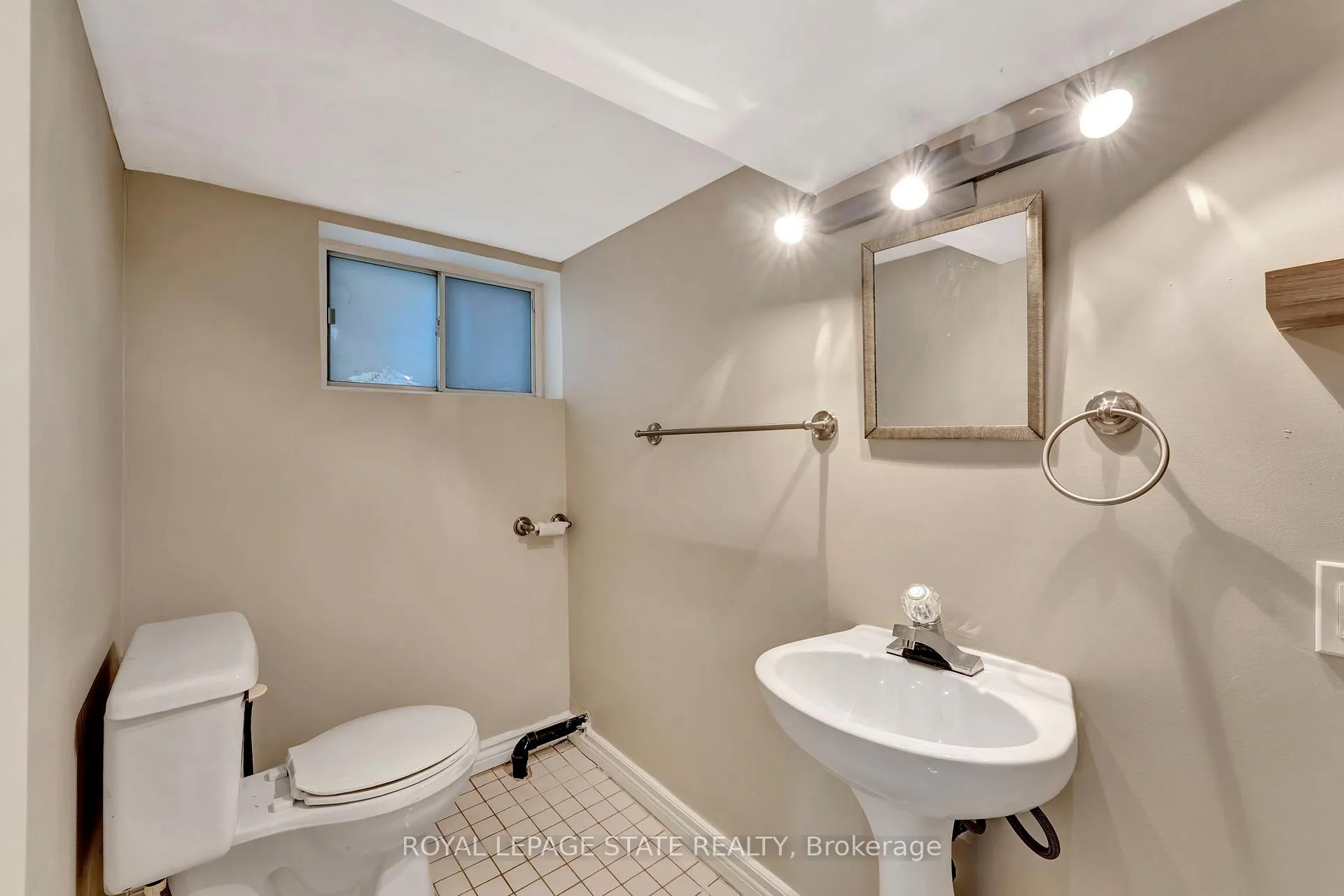 Photo 30 of 70 Belview Avenue, Hamilton, Crown Point — HOMEH