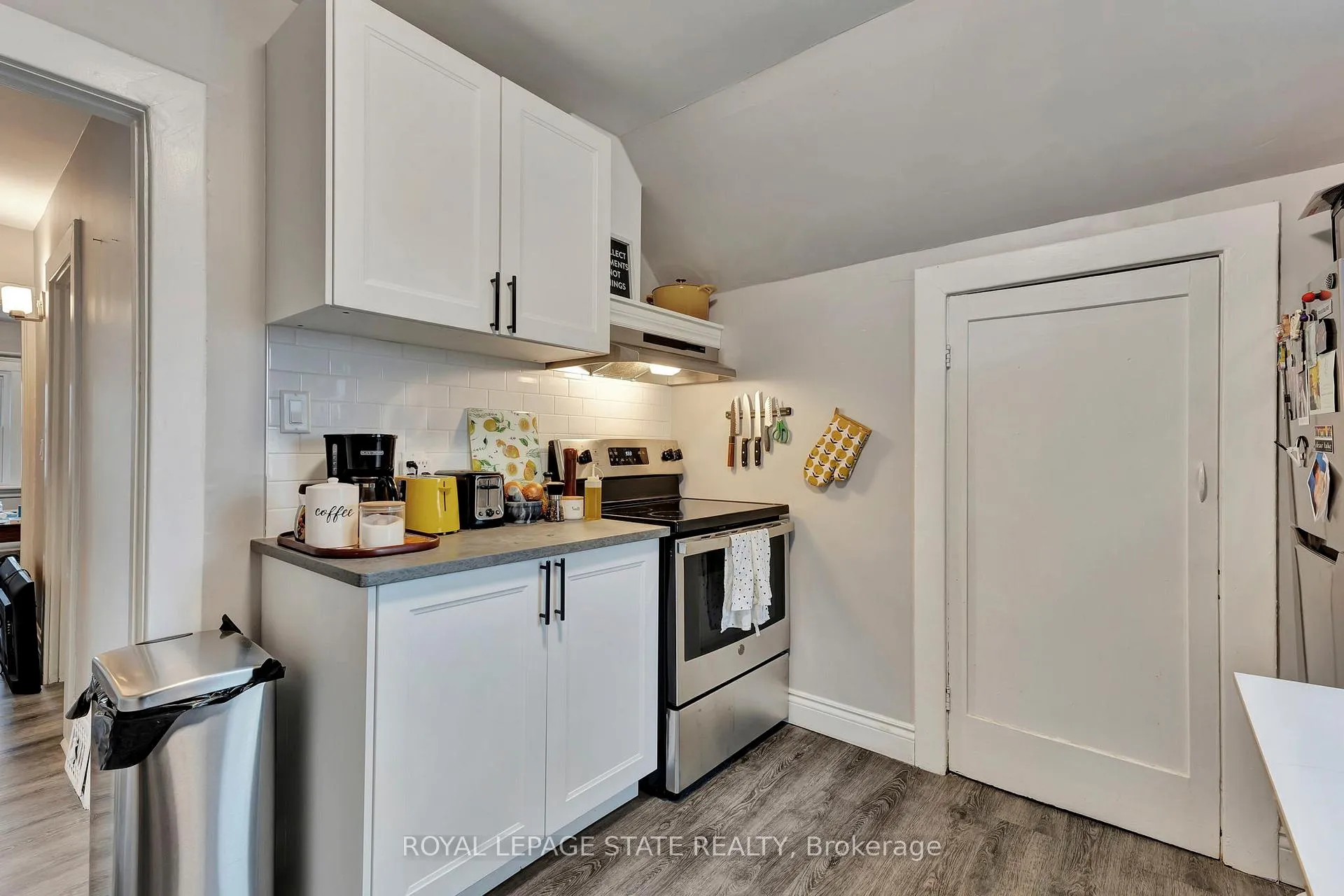 Photo 32 of 70 Belview Avenue, Hamilton, Crown Point — HOMEH