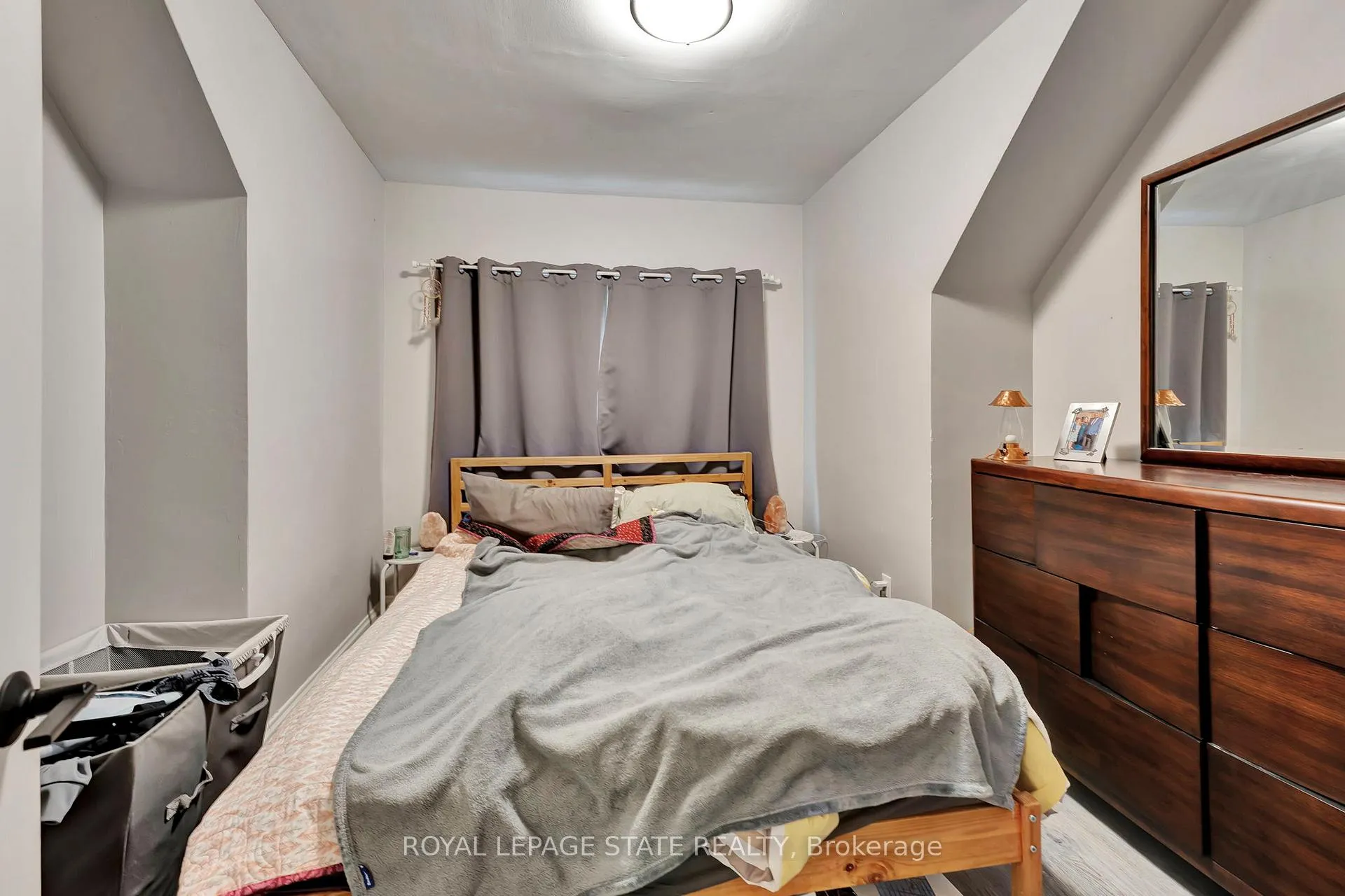 Photo 38 of 70 Belview Avenue, Hamilton, Crown Point — HOMEH
