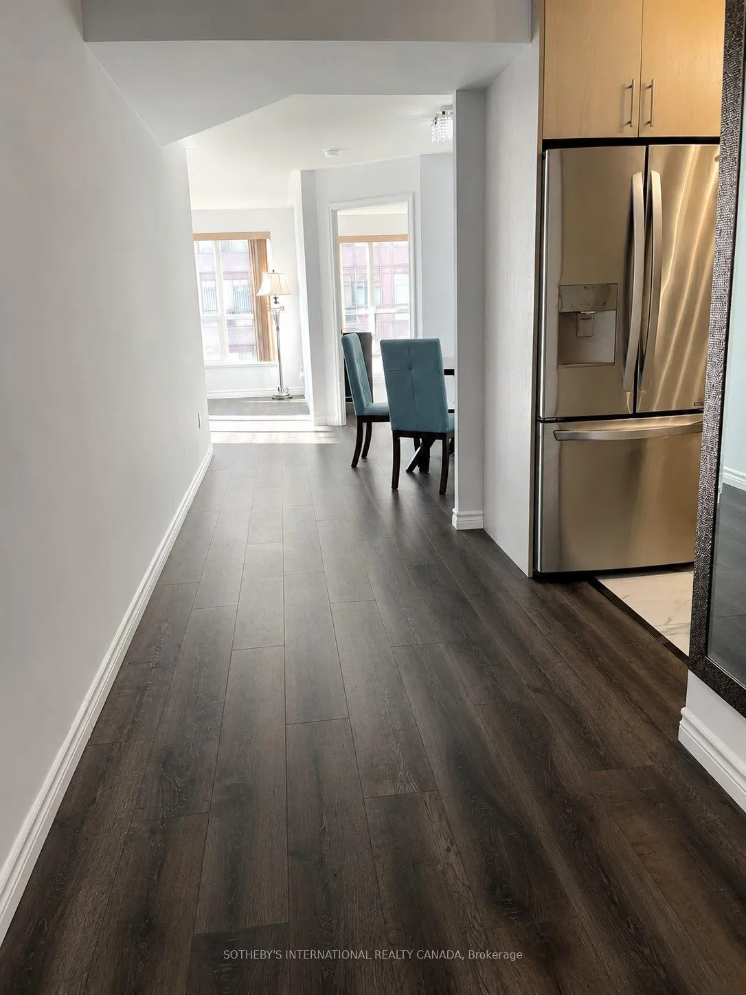 Photo 4 of 909 Bay Street, Toronto, Bay Street Corridor — HOMEH