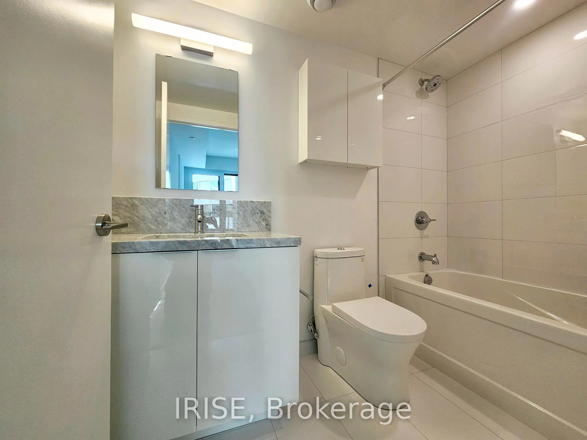 Photo 13 of Unit 2414, 230 Simcoe Street, Toronto, Kensington-Chinatown — HOMEH