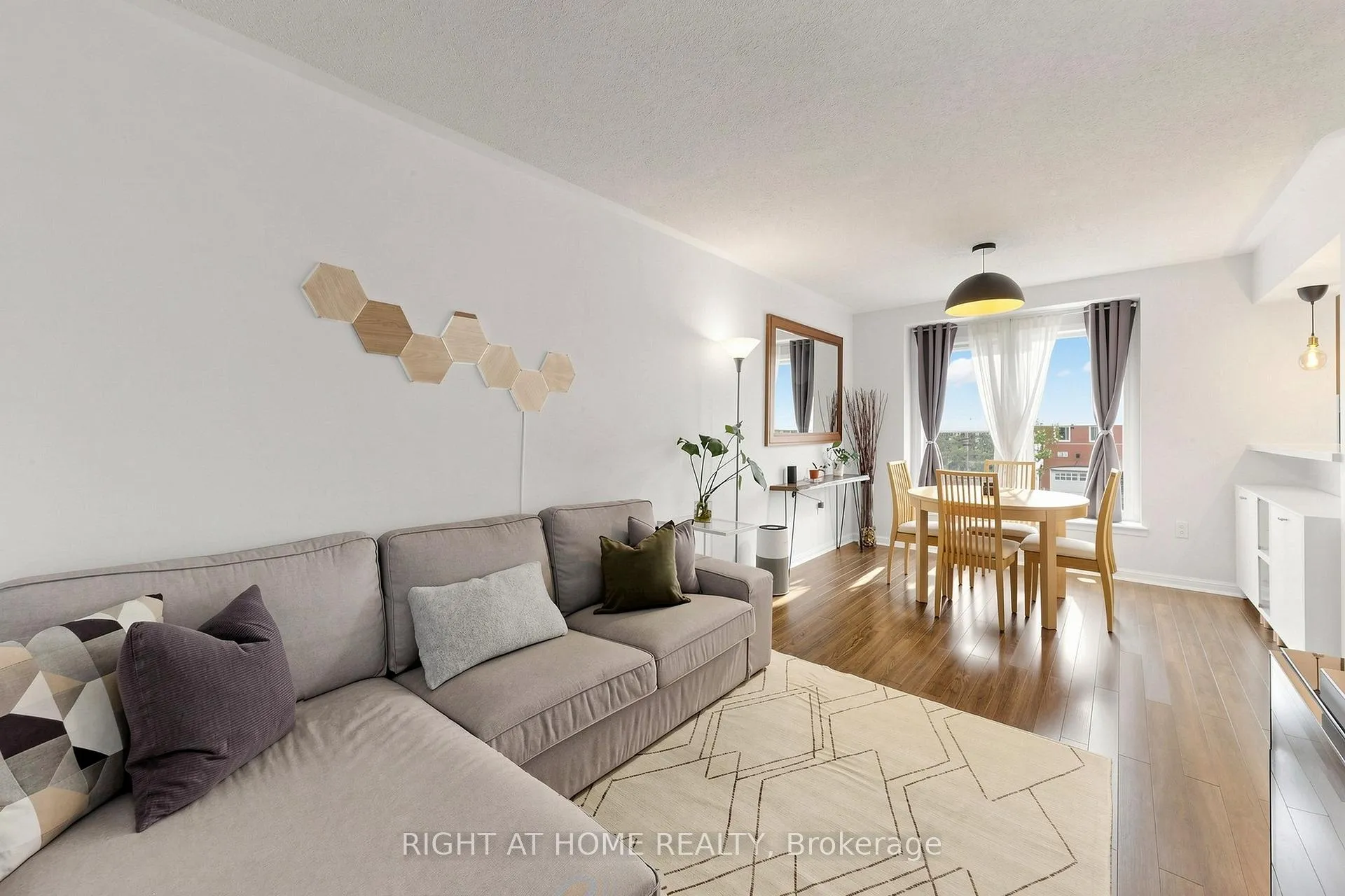 Photo 8 of 252 Wetenhall Landing, Milton, Harrison — HOMEH