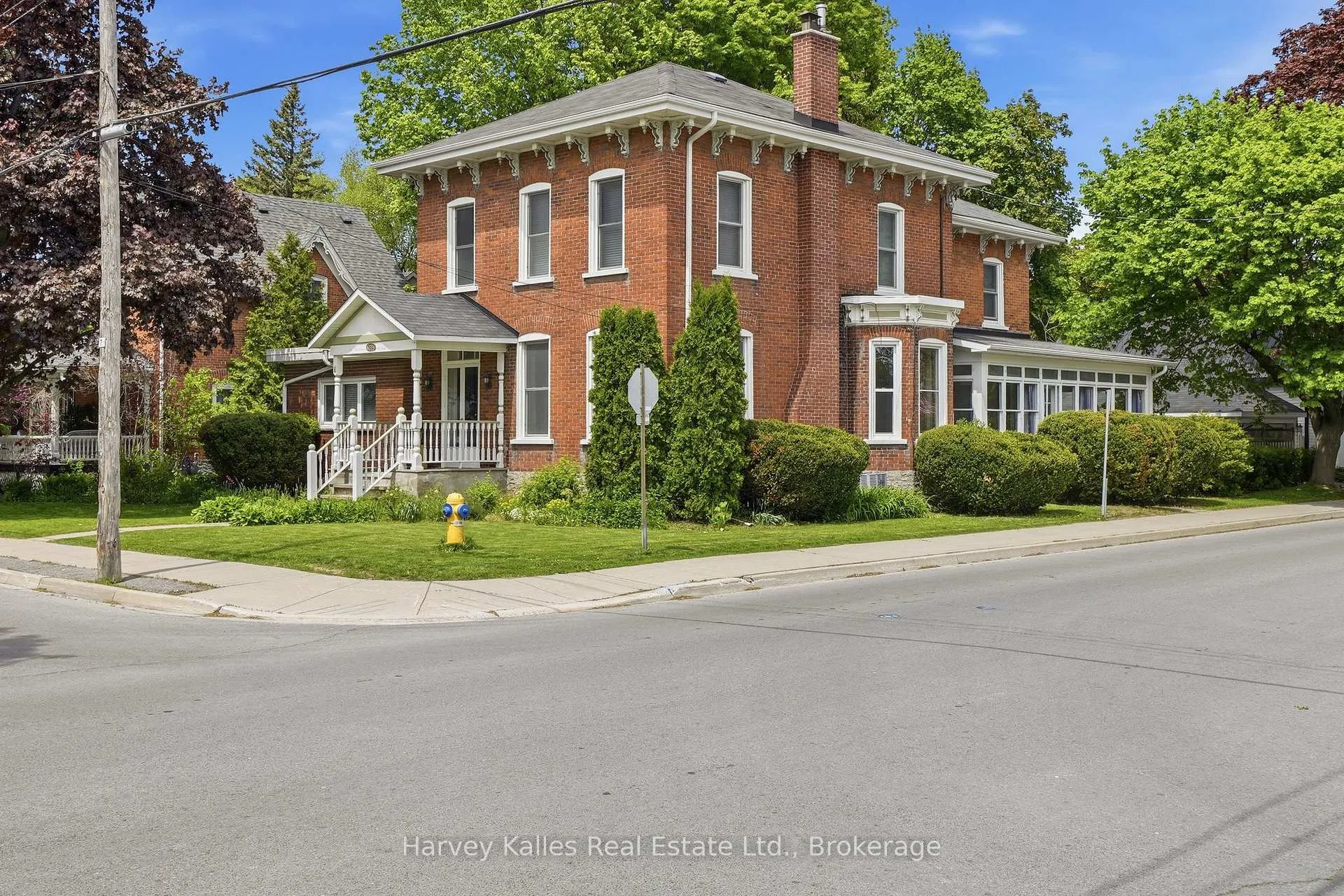 Photo 1 of 18 Centre Street, Prince Edward County, Picton Ward — HOMEH
