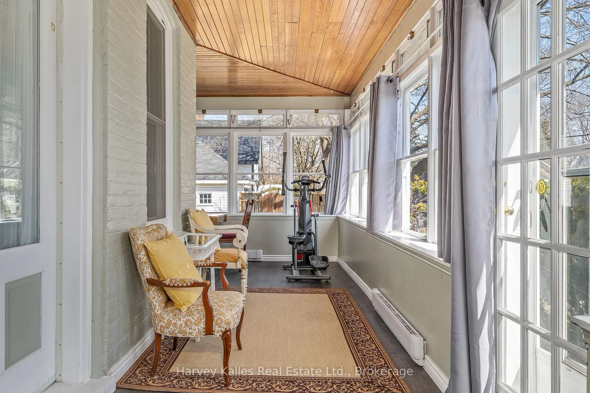 Photo 33 of 18 Centre Street, Prince Edward County, Picton Ward — HOMEH