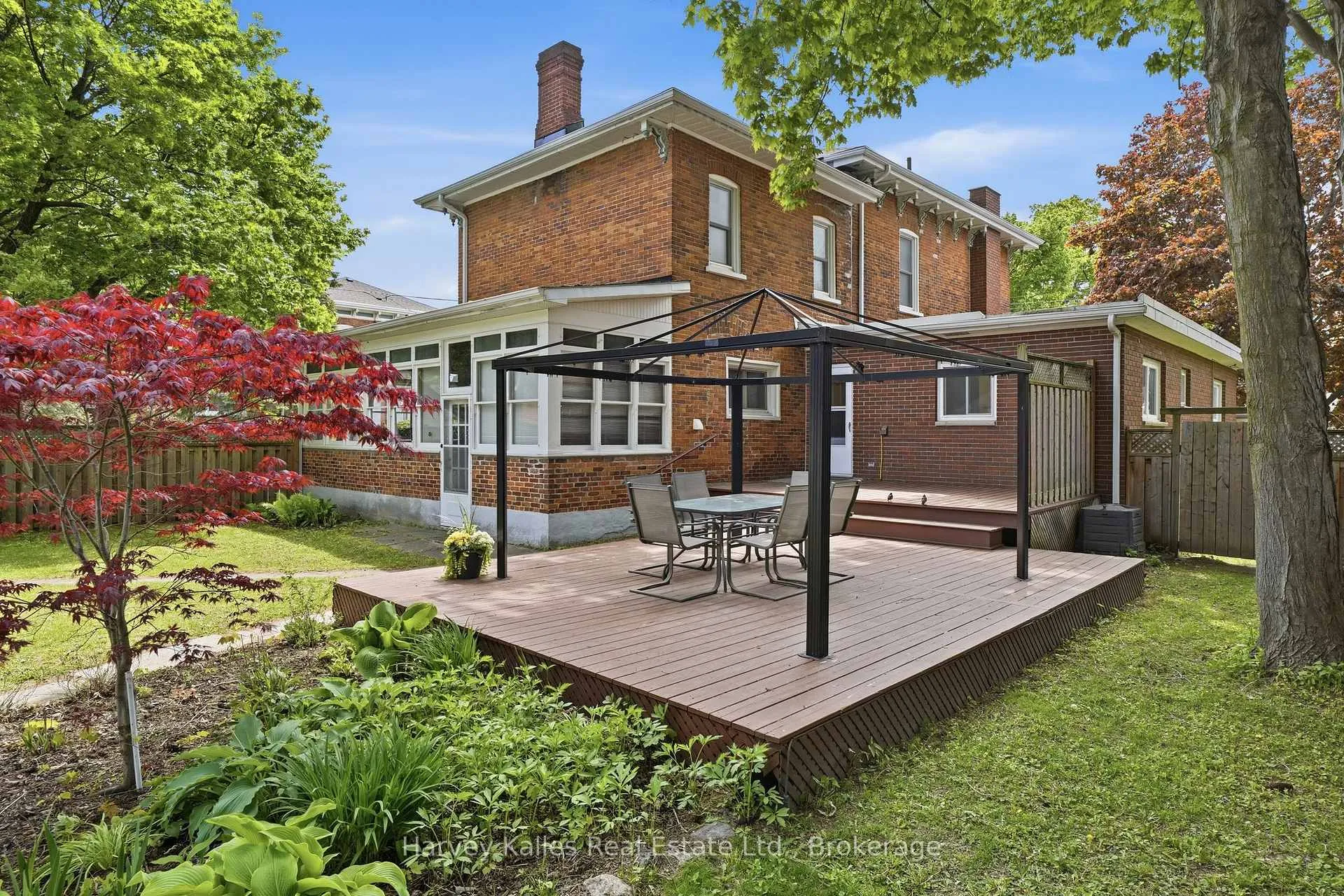 Photo 34 of 18 Centre Street, Prince Edward County, Picton Ward — HOMEH
