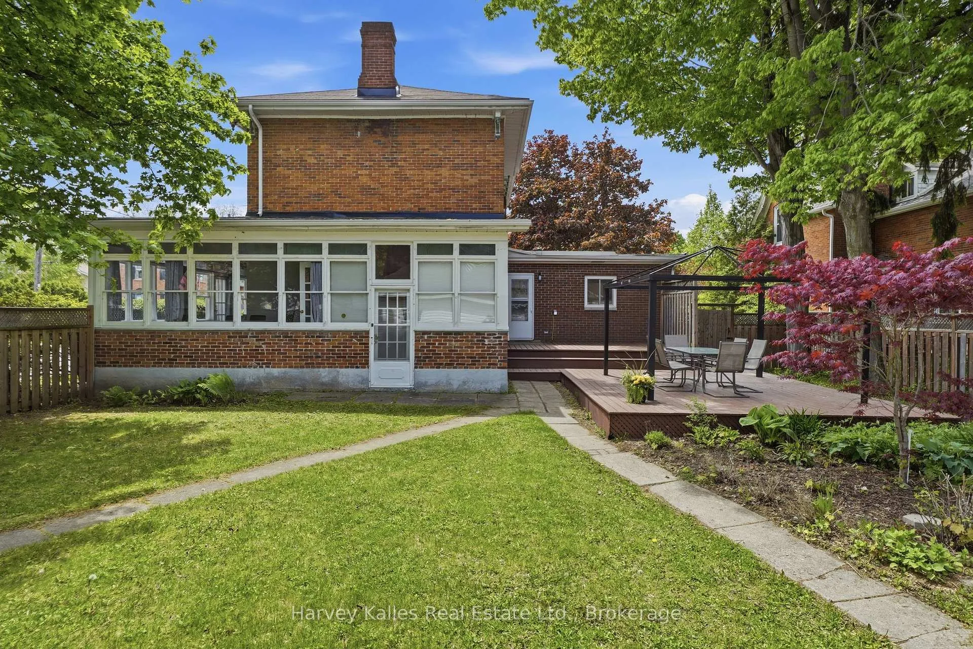 Photo 35 of 18 Centre Street, Prince Edward County, Picton Ward — HOMEH