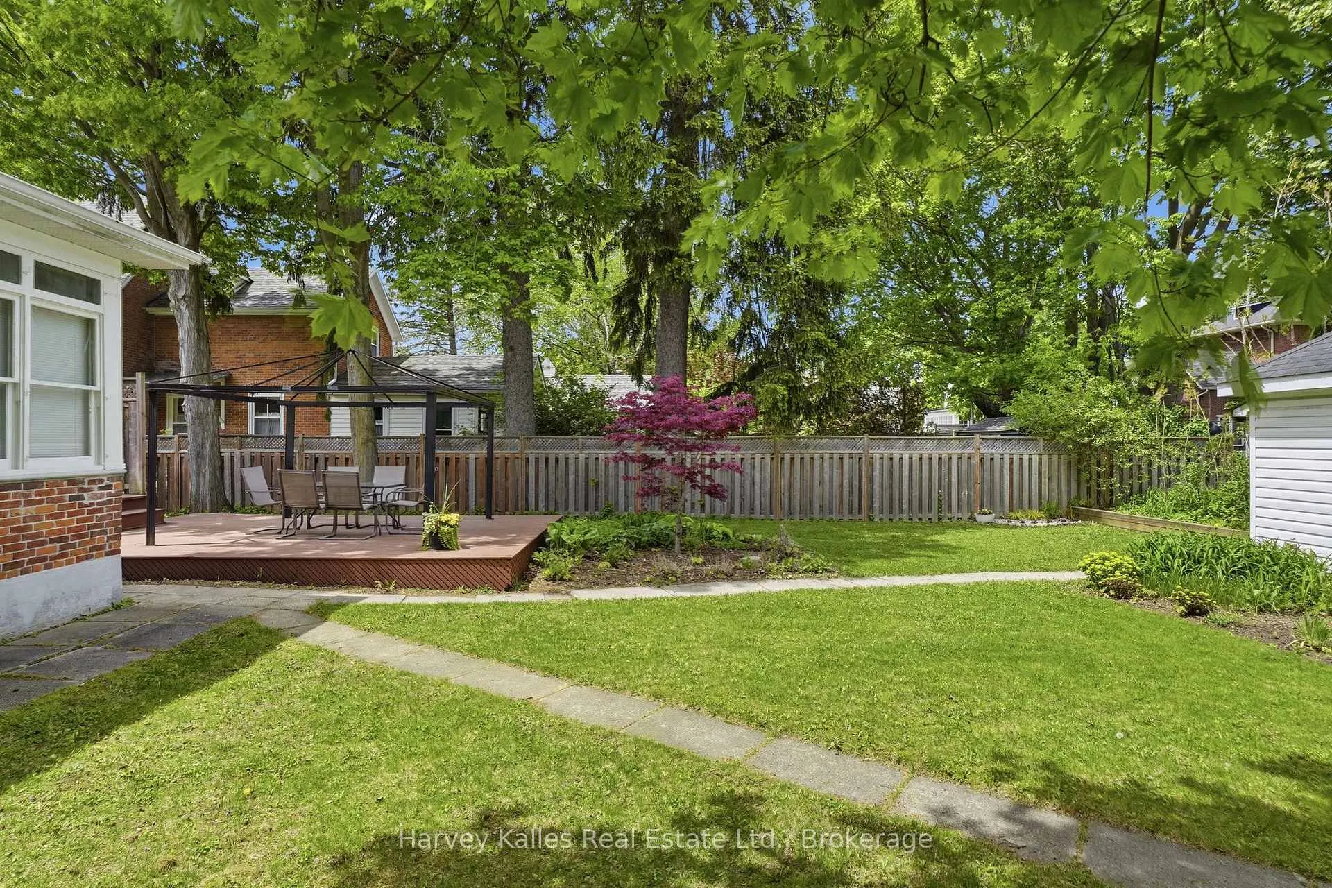 Photo 36 of 18 Centre Street, Prince Edward County, Picton Ward — HOMEH