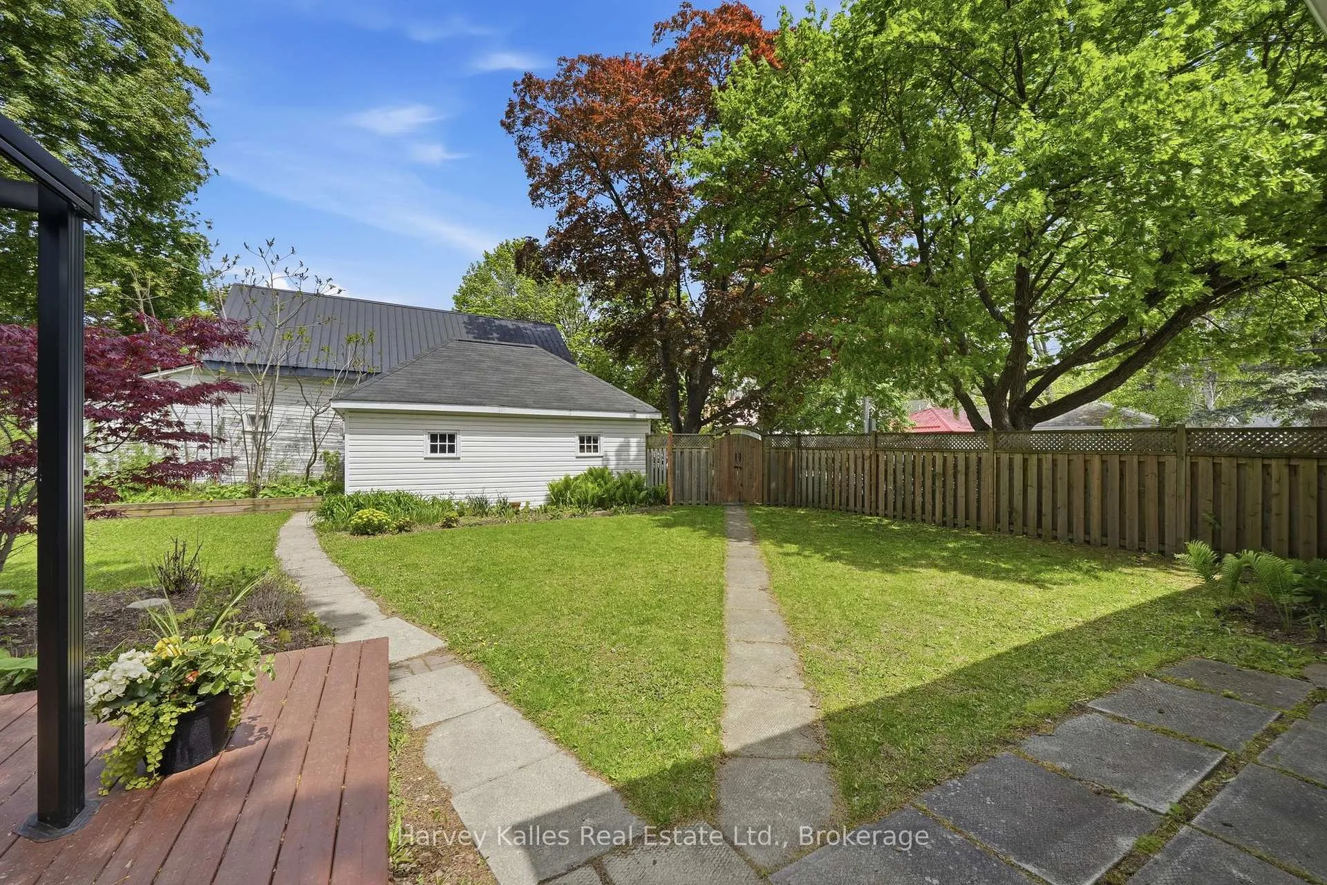 Photo 37 of 18 Centre Street, Prince Edward County, Picton Ward — HOMEH