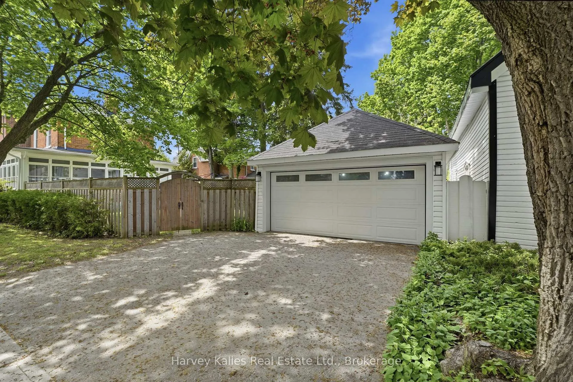 Photo 39 of 18 Centre Street, Prince Edward County, Picton Ward — HOMEH