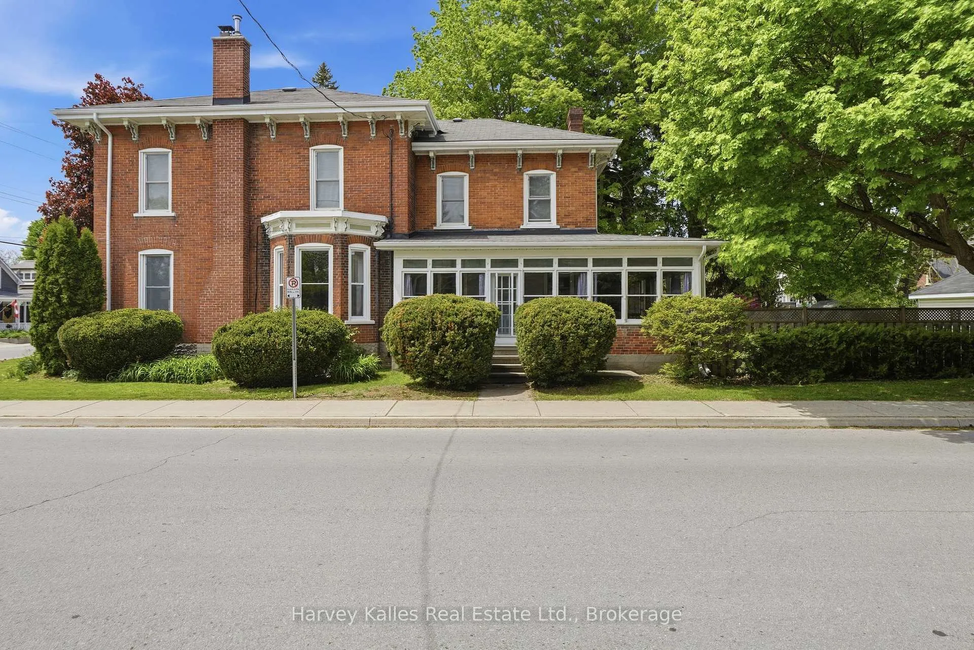 Photo 41 of 18 Centre Street, Prince Edward County, Picton Ward — HOMEH