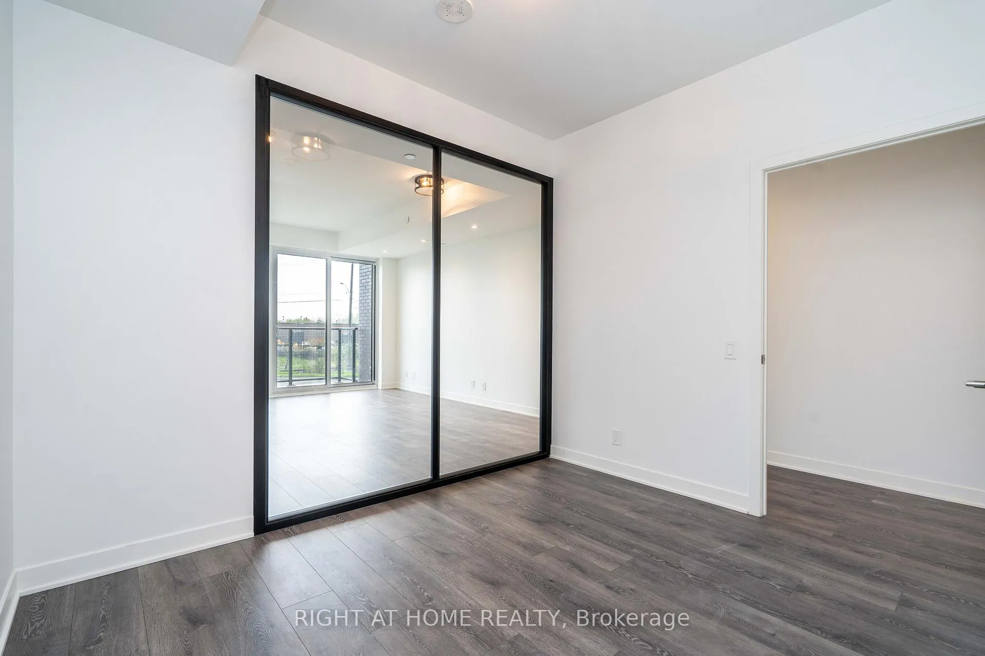 Photo 11 of Unit 0309, 10 Flavelle Trail, Vaughan, Steeles West Industrial — HOMEH