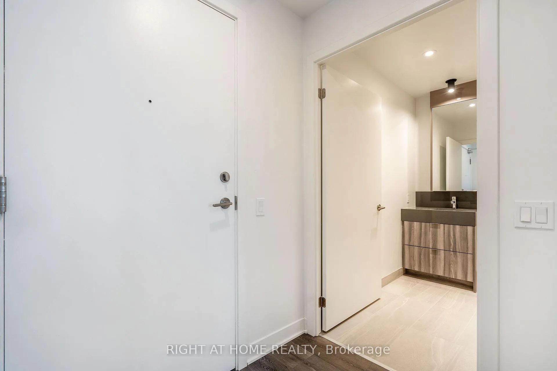 Photo 15 of Unit 0309, 10 Flavelle Trail, Vaughan, Steeles West Industrial — HOMEH