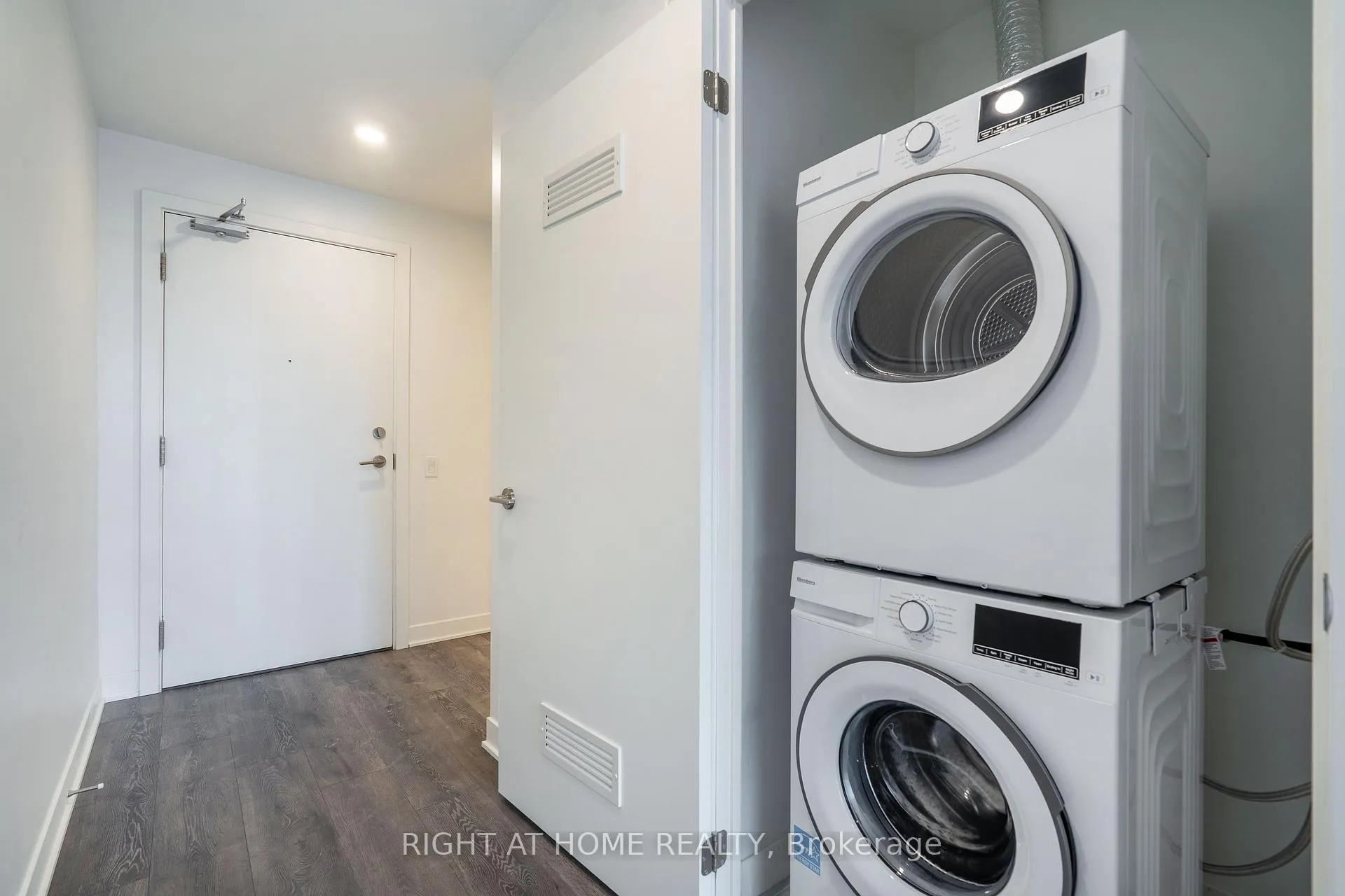 Photo 20 of Unit 0309, 10 Flavelle Trail, Vaughan, Steeles West Industrial — HOMEH