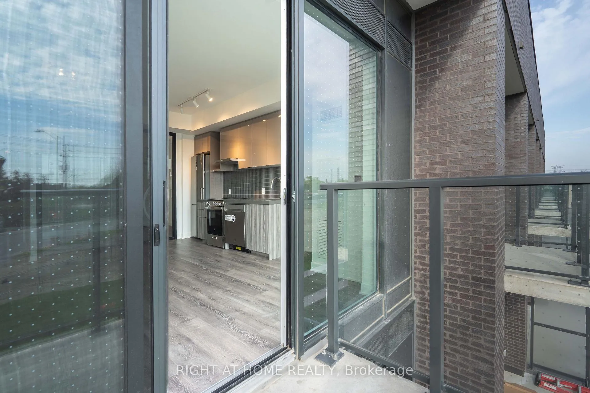 Photo 22 of Unit 0309, 10 Flavelle Trail, Vaughan, Steeles West Industrial — HOMEH