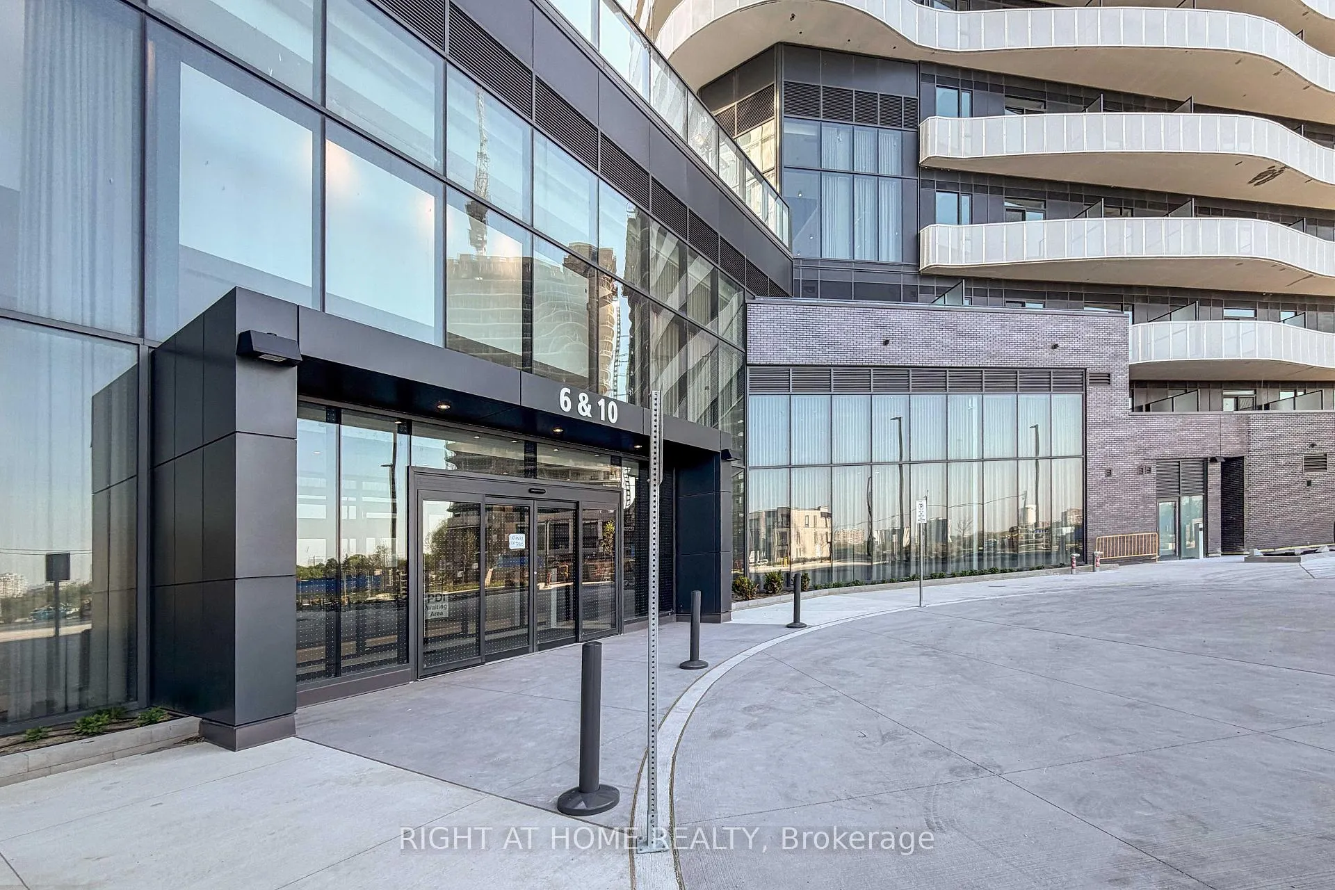 Photo 29 of Unit 0309, 10 Flavelle Trail, Vaughan, Steeles West Industrial — HOMEH