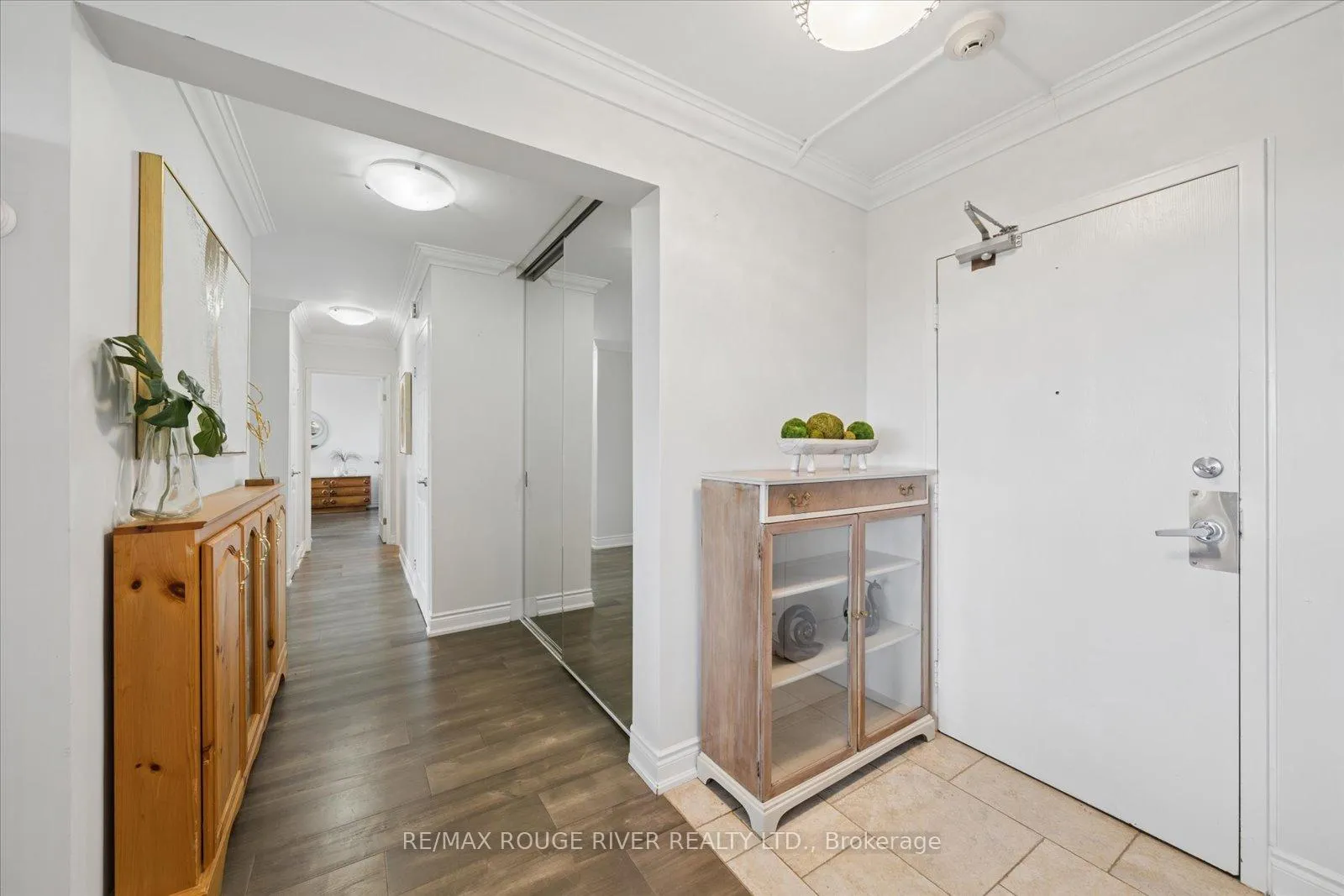 Photo 3 of Unit 608, 1210 Radom Street, Pickering, Bay Ridges — HOMEH