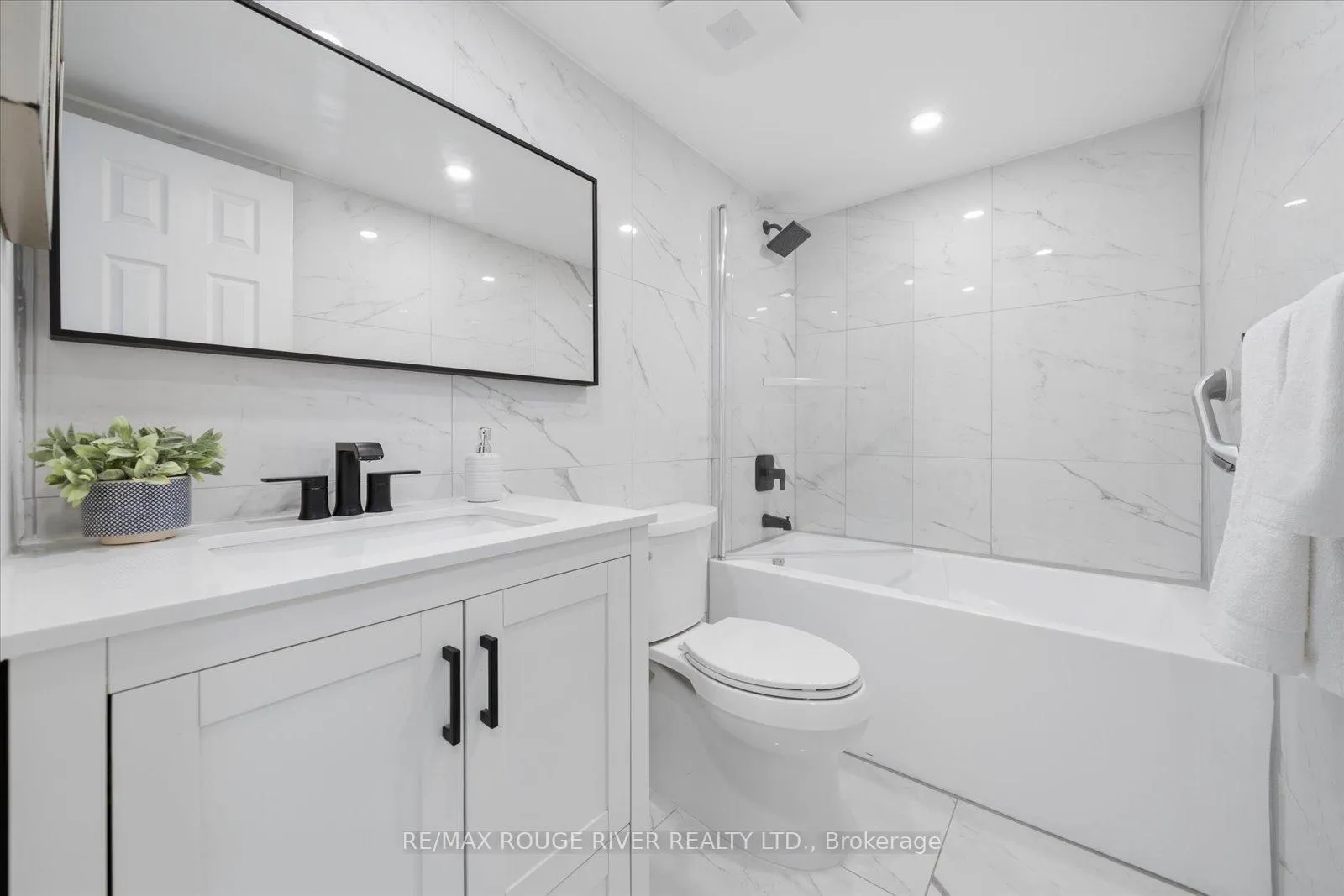 Photo 14 of Unit 608, 1210 Radom Street, Pickering, Bay Ridges — HOMEH