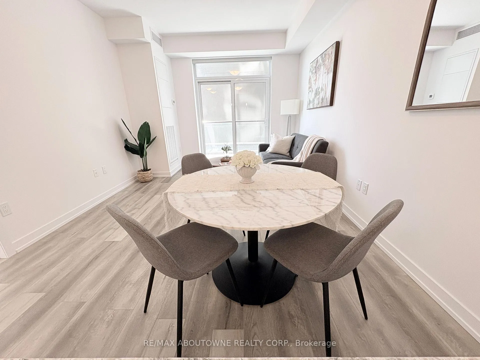 Photo 9 of Unit 429, 470 Dundas Street E, Hamilton, Waterdown — HOMEH