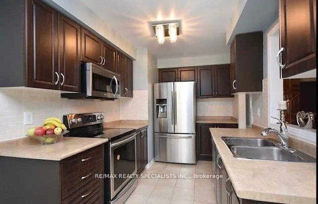Photo 5 of 1307 Brandon Terrace, Milton, Dempsey — HOMEH